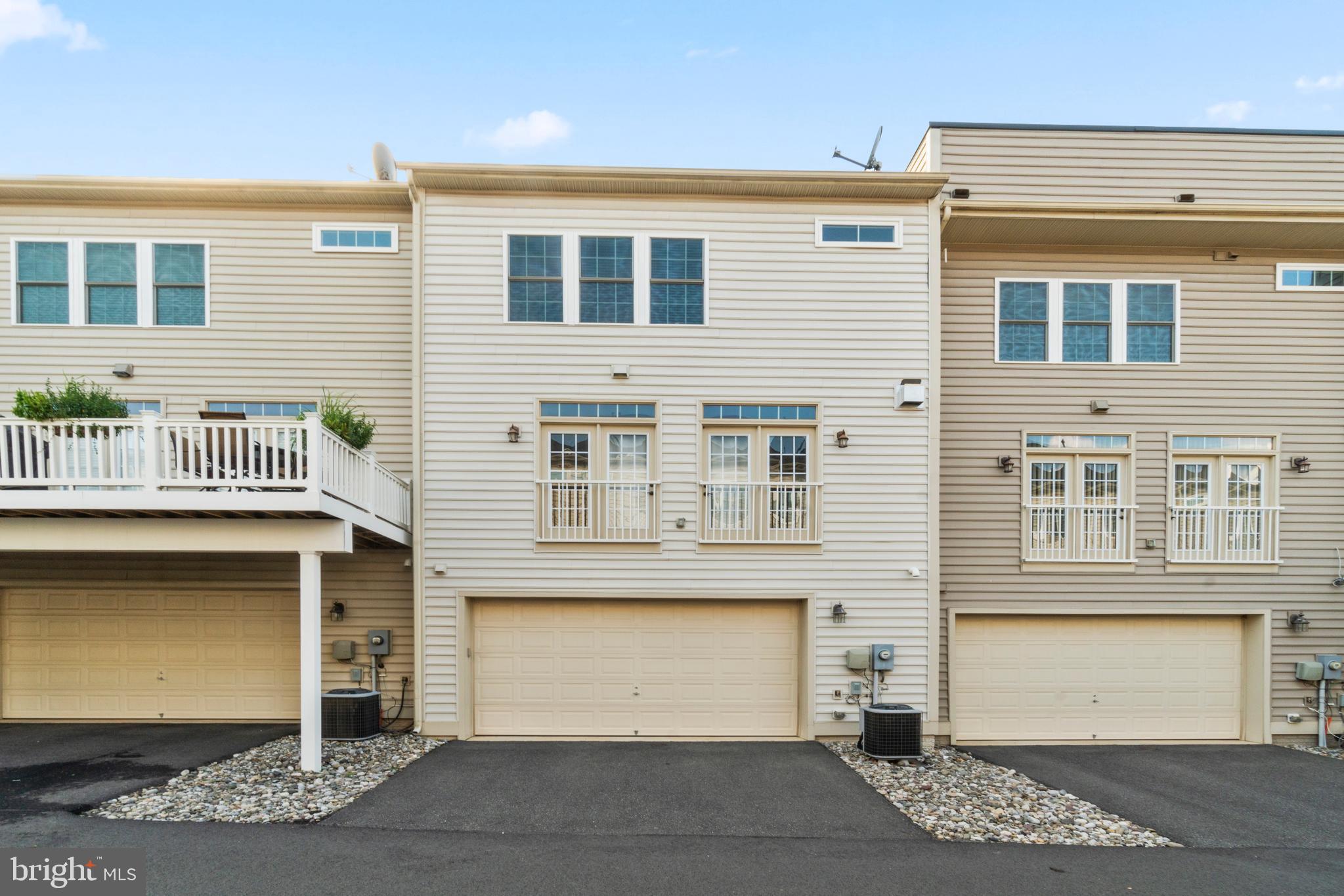 ARCOLA - Residential