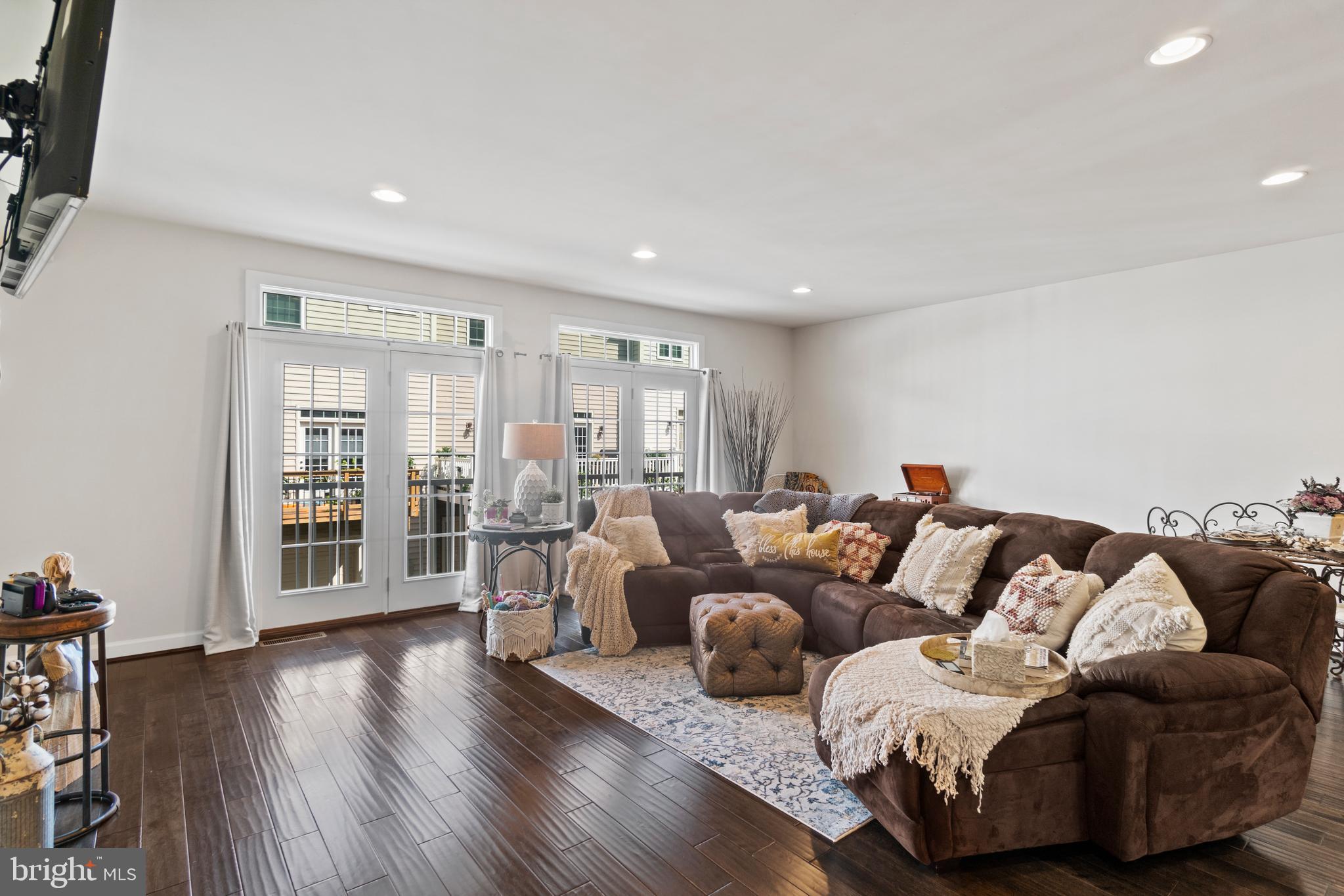 ARCOLA - Residential