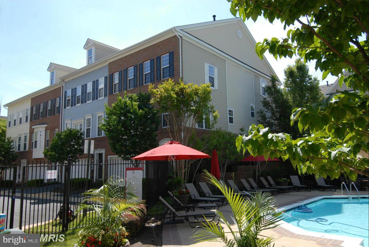 HIGH POINTE AT JEFFERSON PARK - Residential Lease