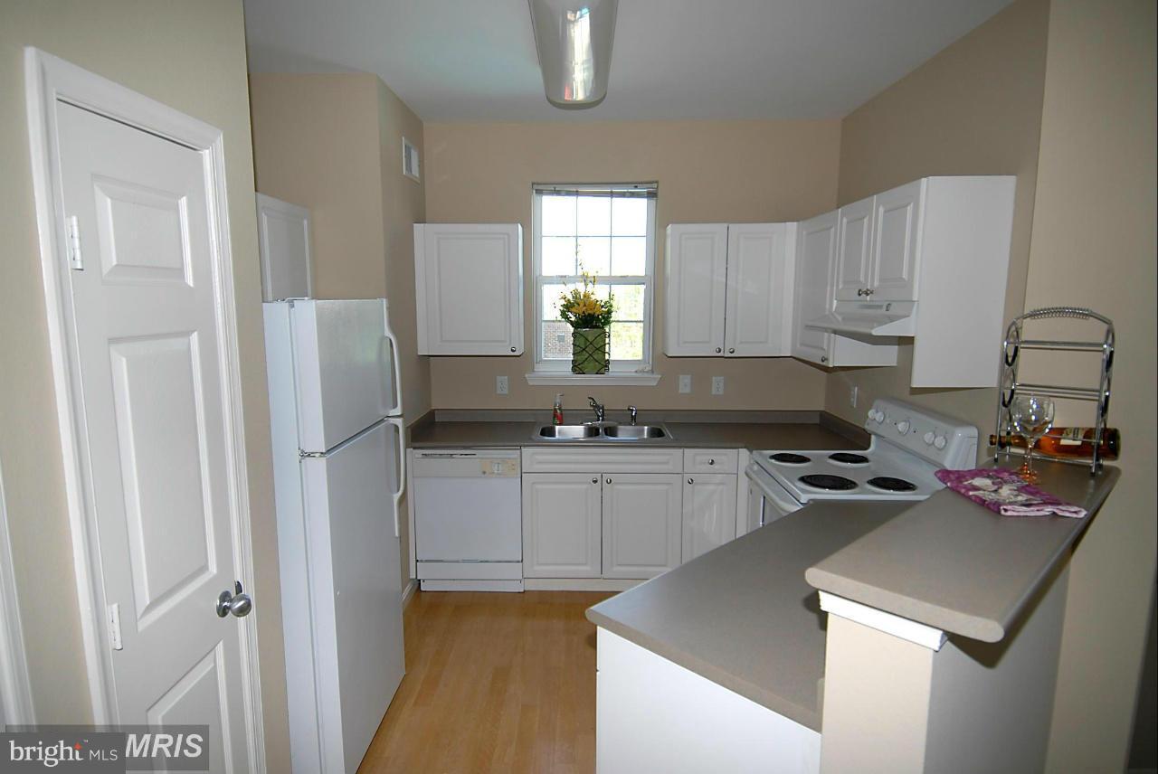 HIGH POINTE AT JEFFERSON PARK - Residential Lease