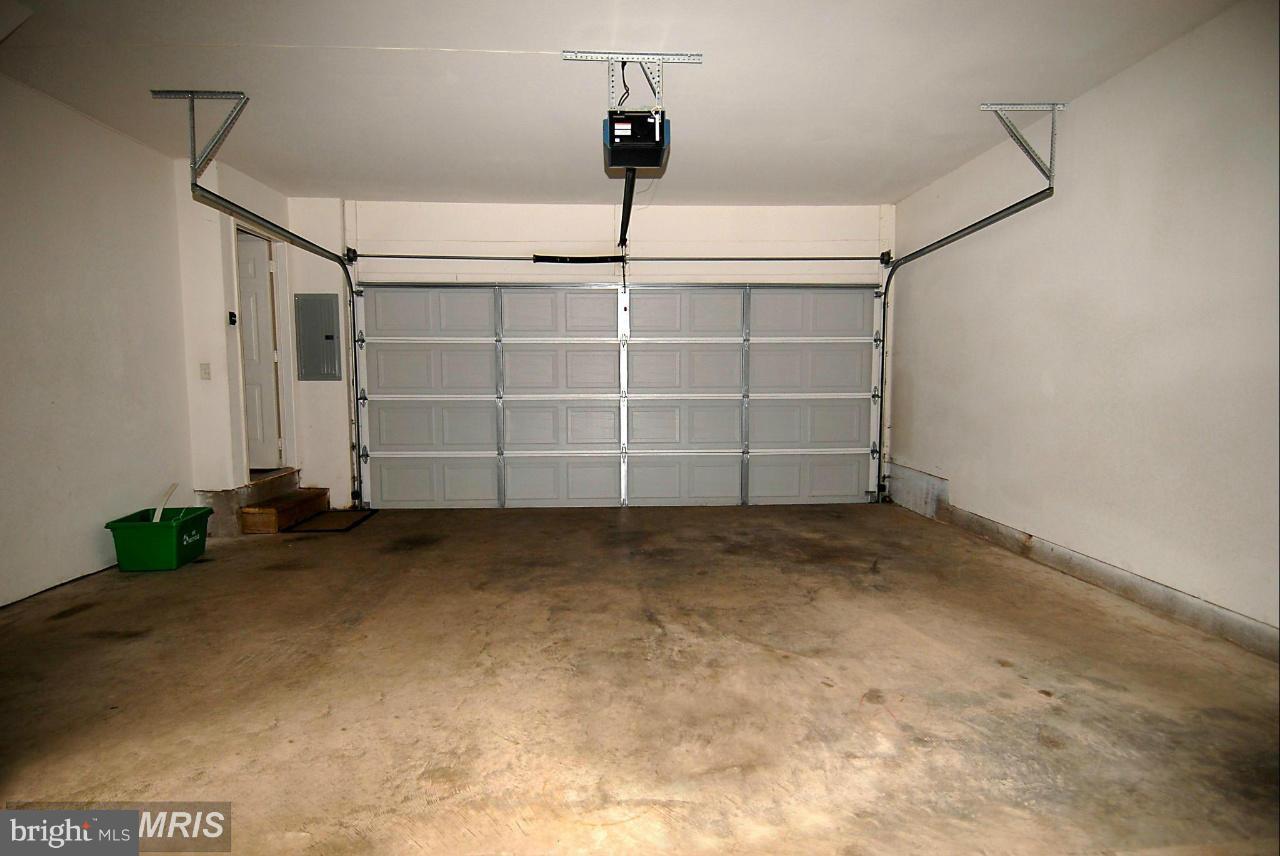 HIGH POINTE AT JEFFERSON PARK - Residential Lease