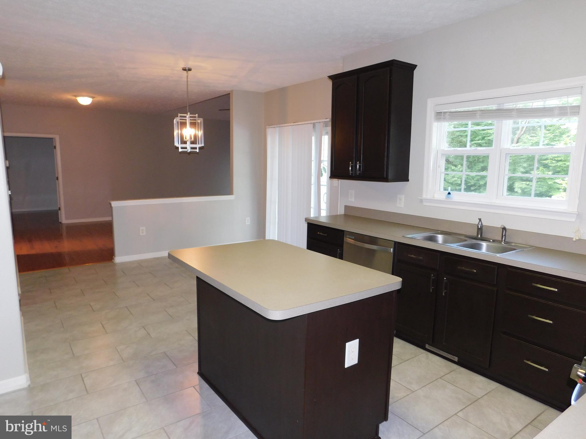 CROWN GRANT - Residential Lease