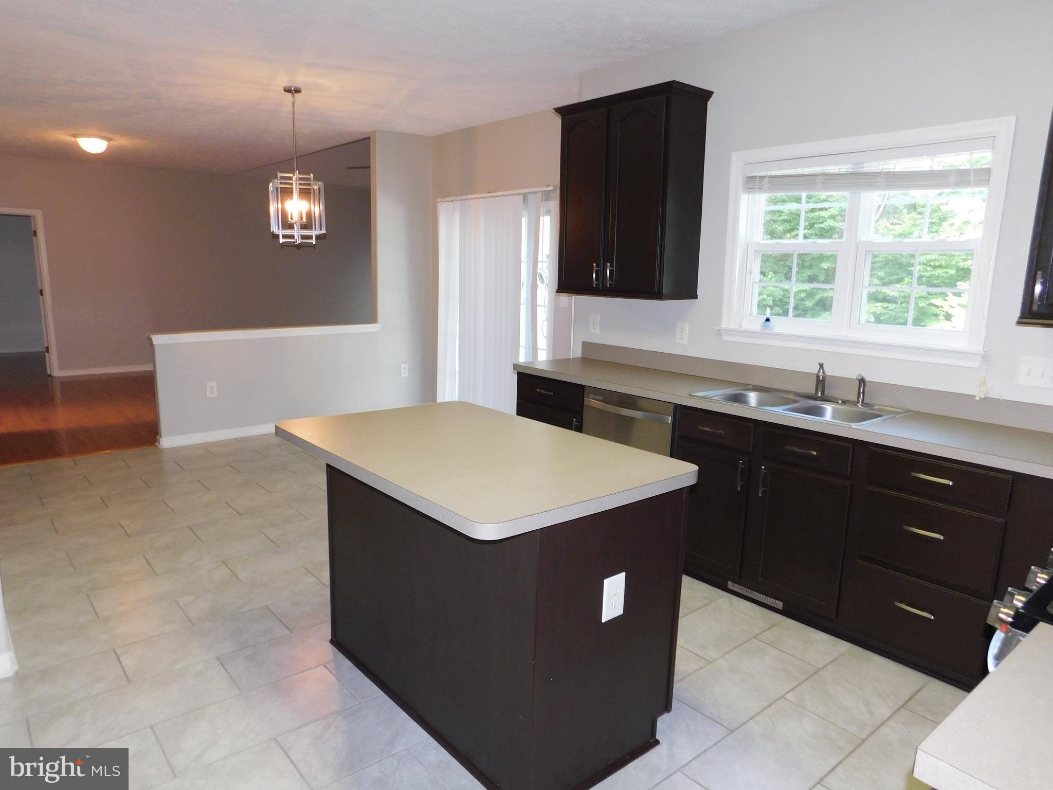 CROWN GRANT - Residential Lease