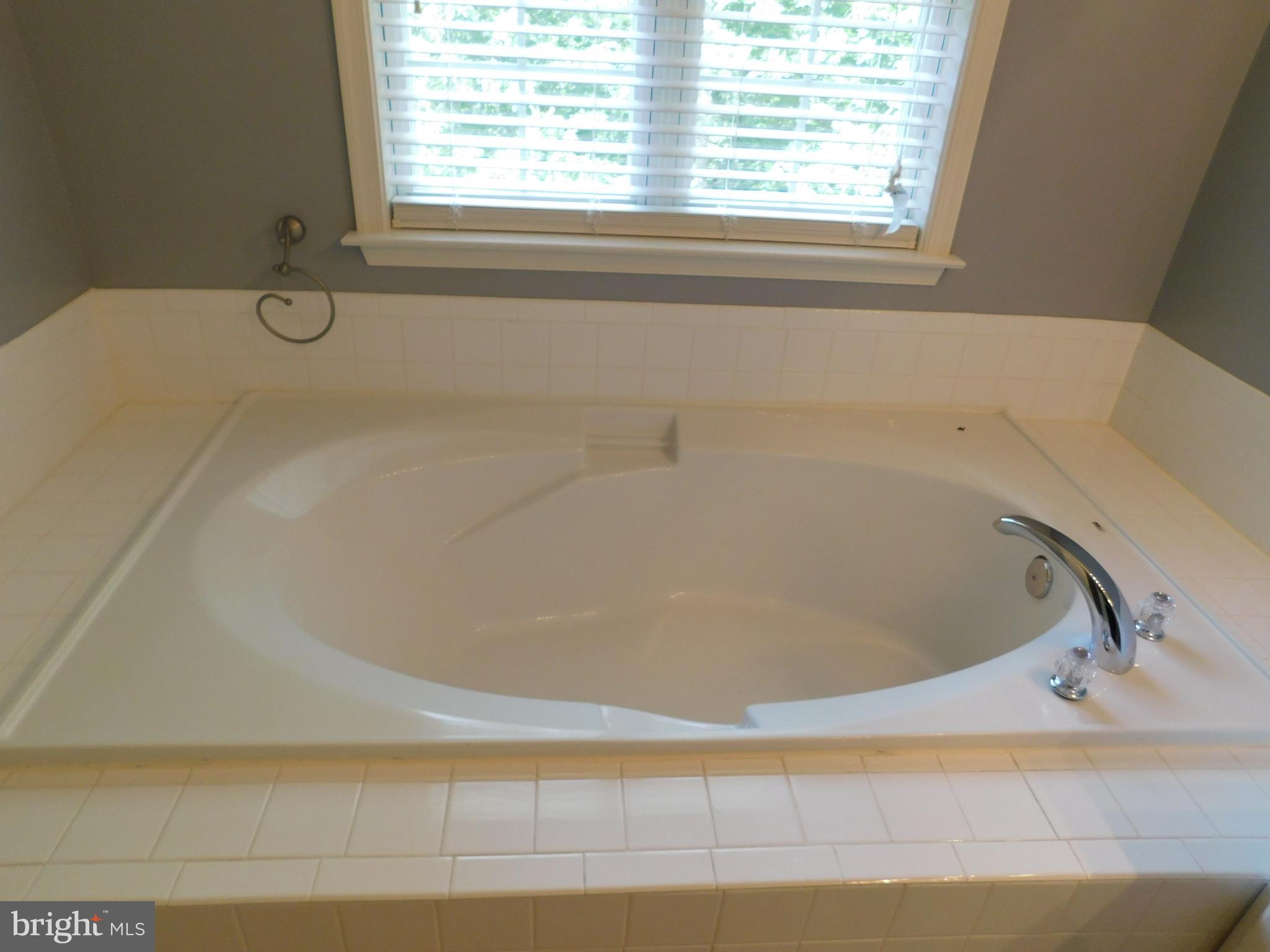 CROWN GRANT - Residential Lease