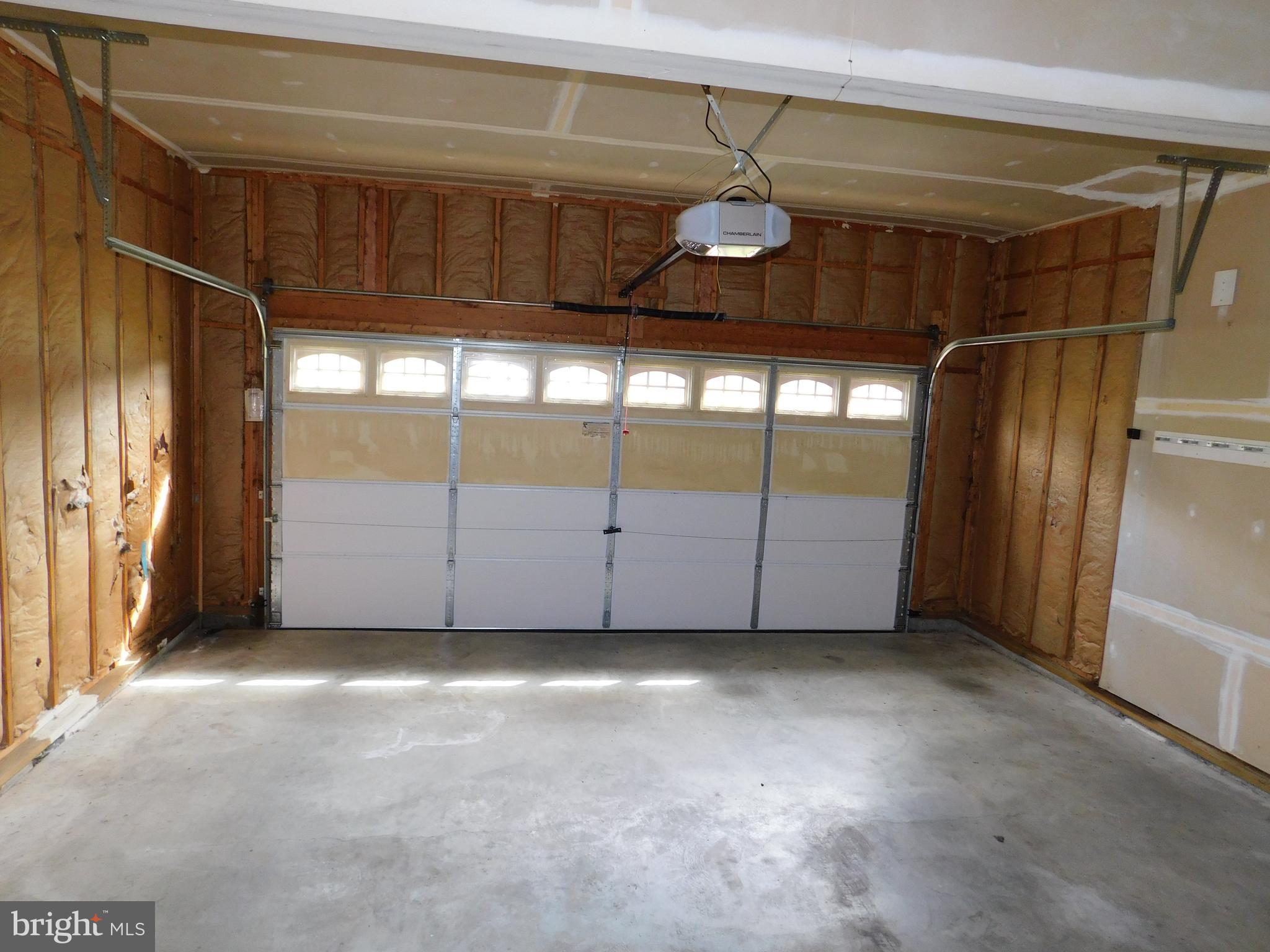 CROWN GRANT - Residential Lease