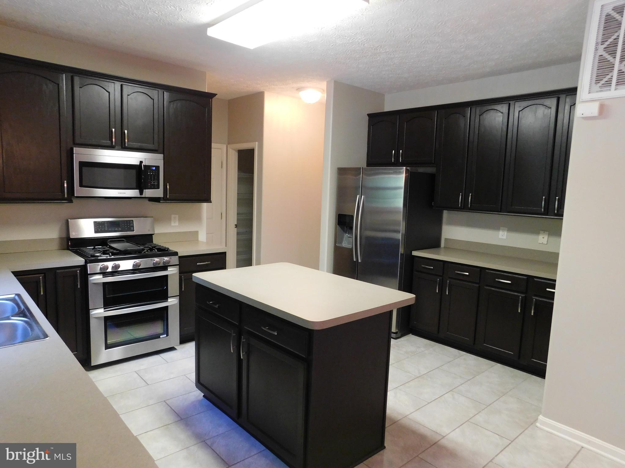 CROWN GRANT - Residential Lease