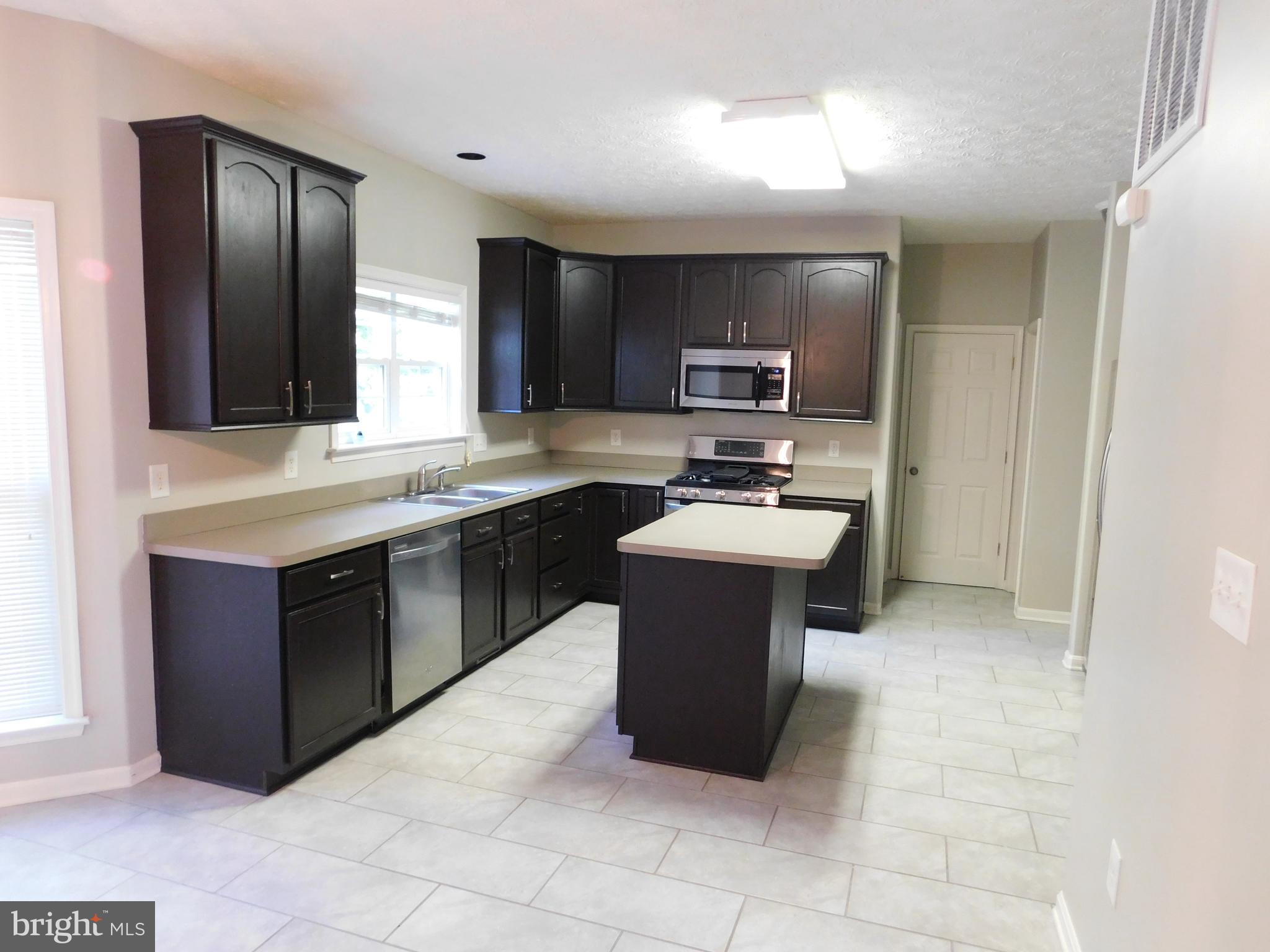 CROWN GRANT - Residential Lease