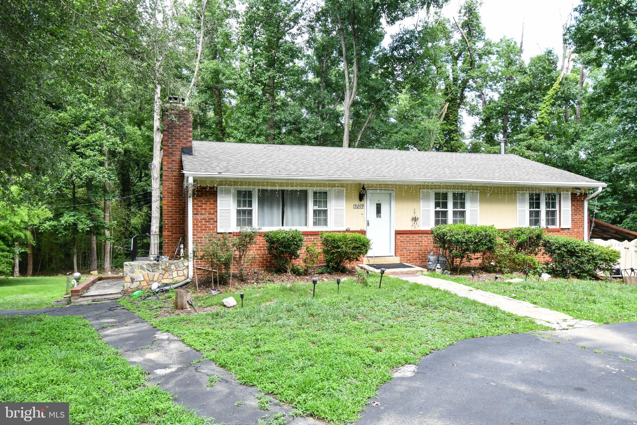 5209 YUMA COURT