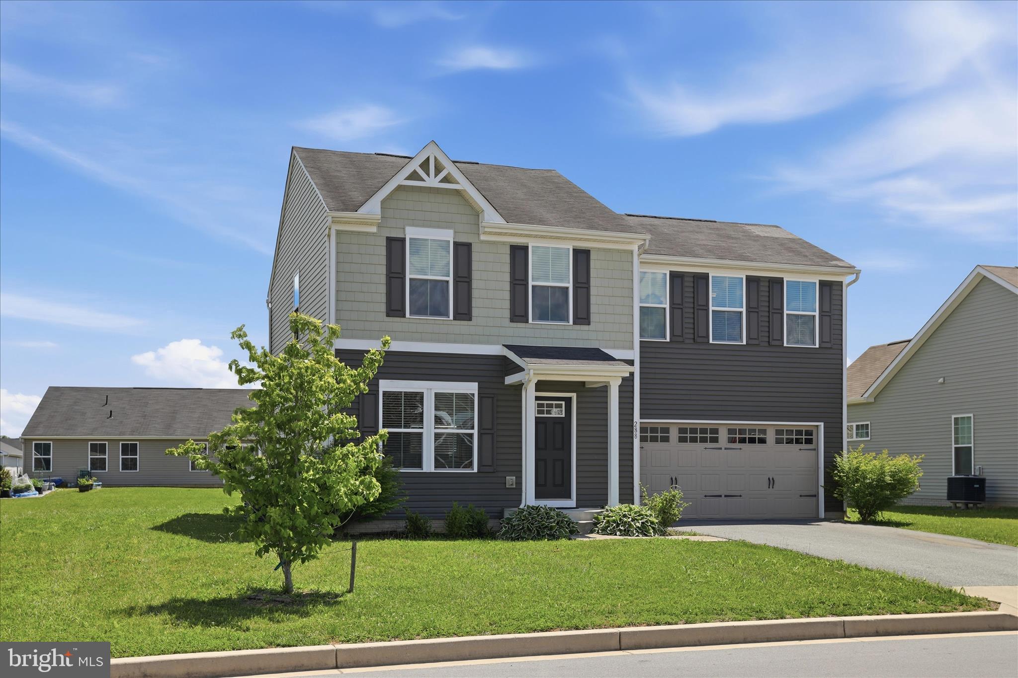 288 ALDERSHOT DRIVE