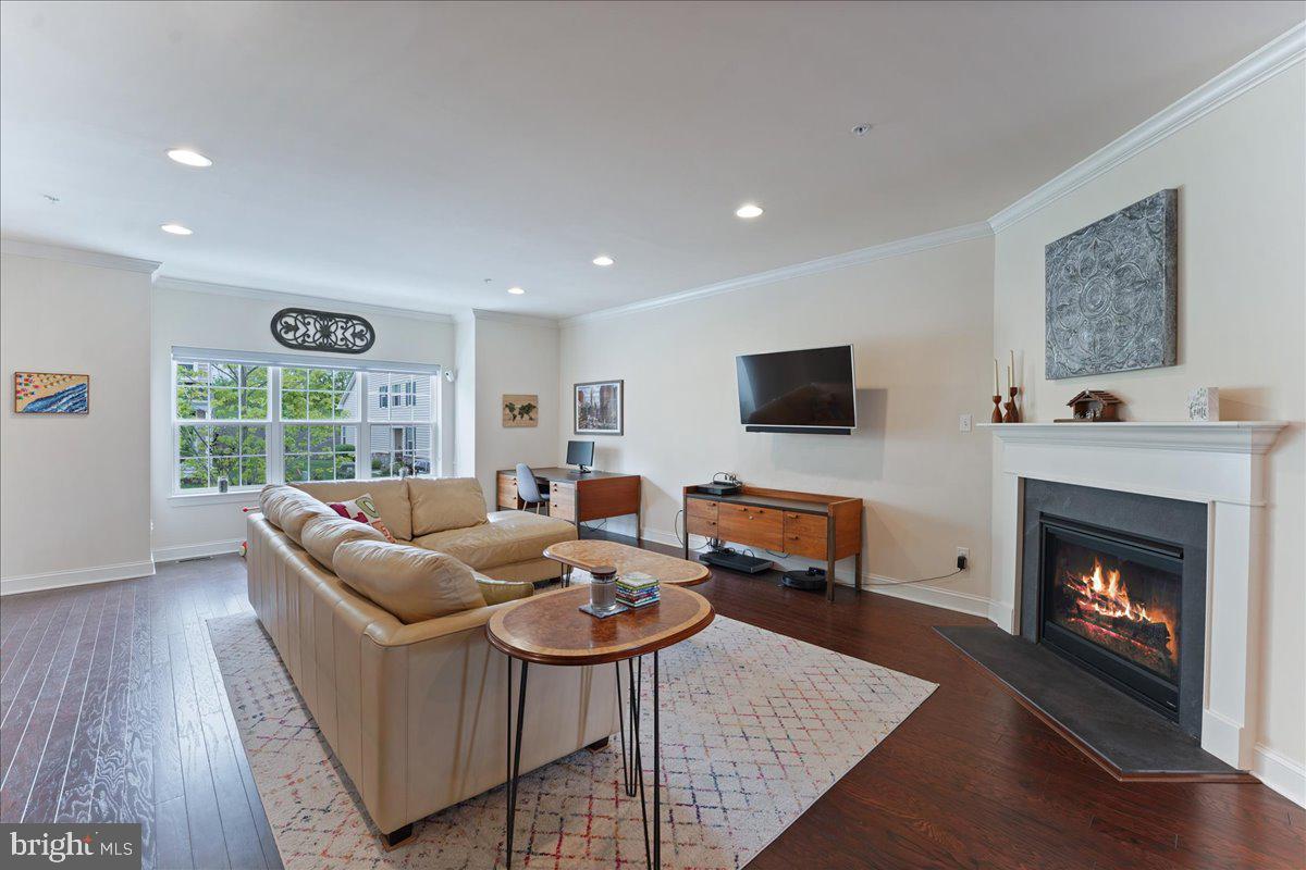 THE RES AT ROSE TREE - Residential