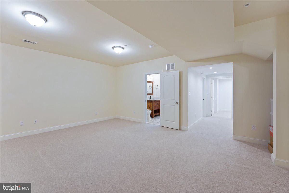 THE RES AT ROSE TREE - Residential