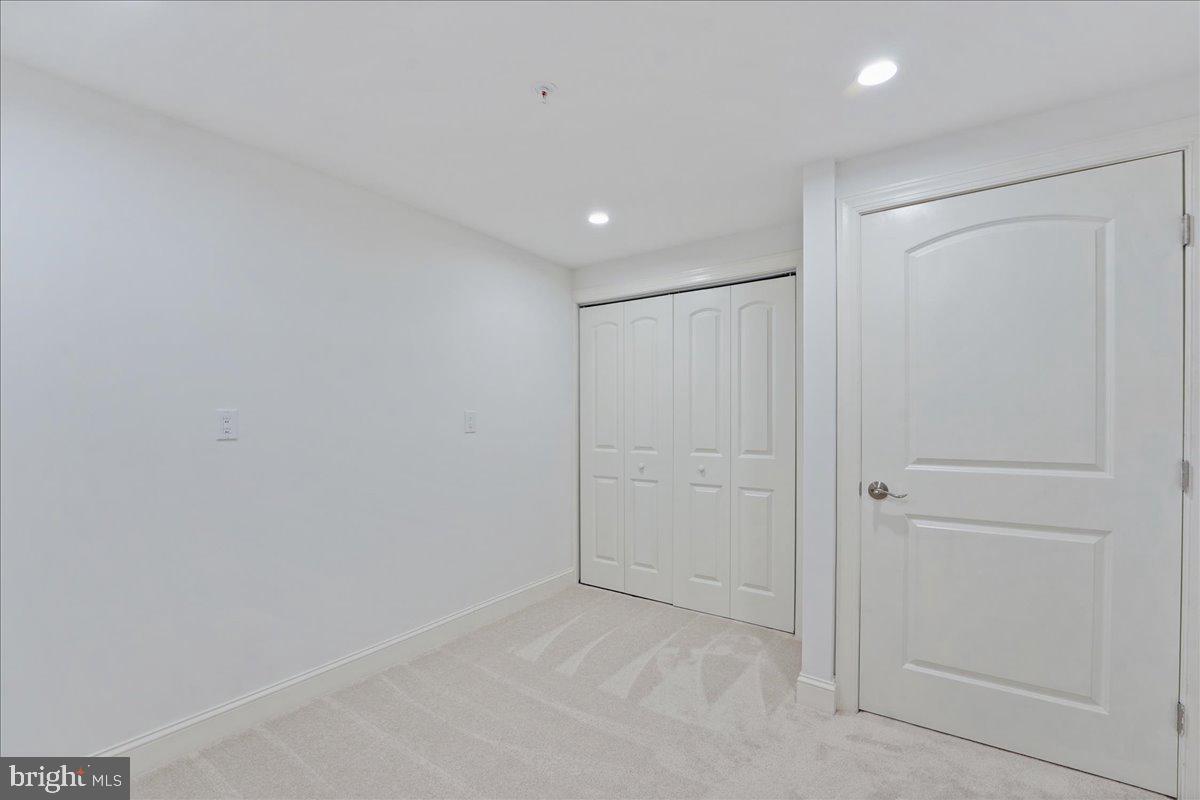 THE RES AT ROSE TREE - Residential