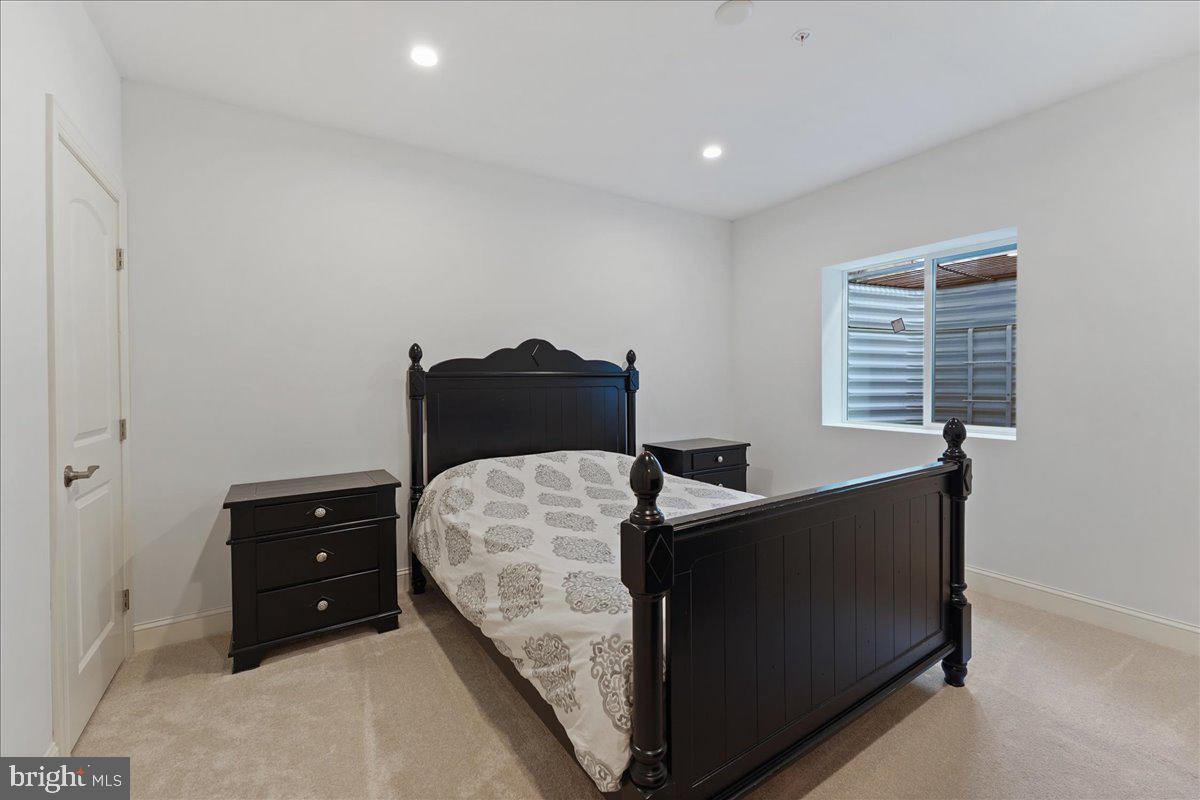 THE RES AT ROSE TREE - Residential