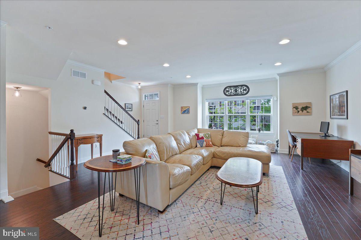 THE RES AT ROSE TREE - Residential
