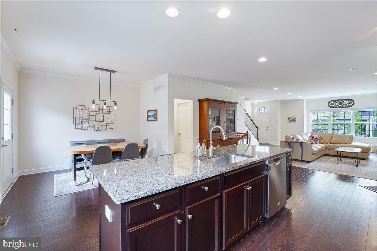THE RES AT ROSE TREE - Residential