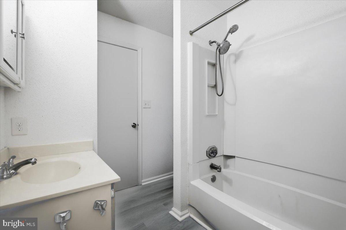 MOUNTAIN VIEW - Residential