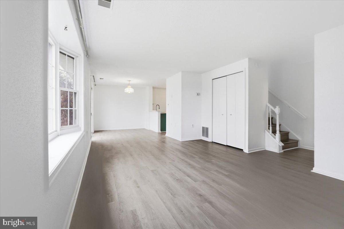 MOUNTAIN VIEW - Residential