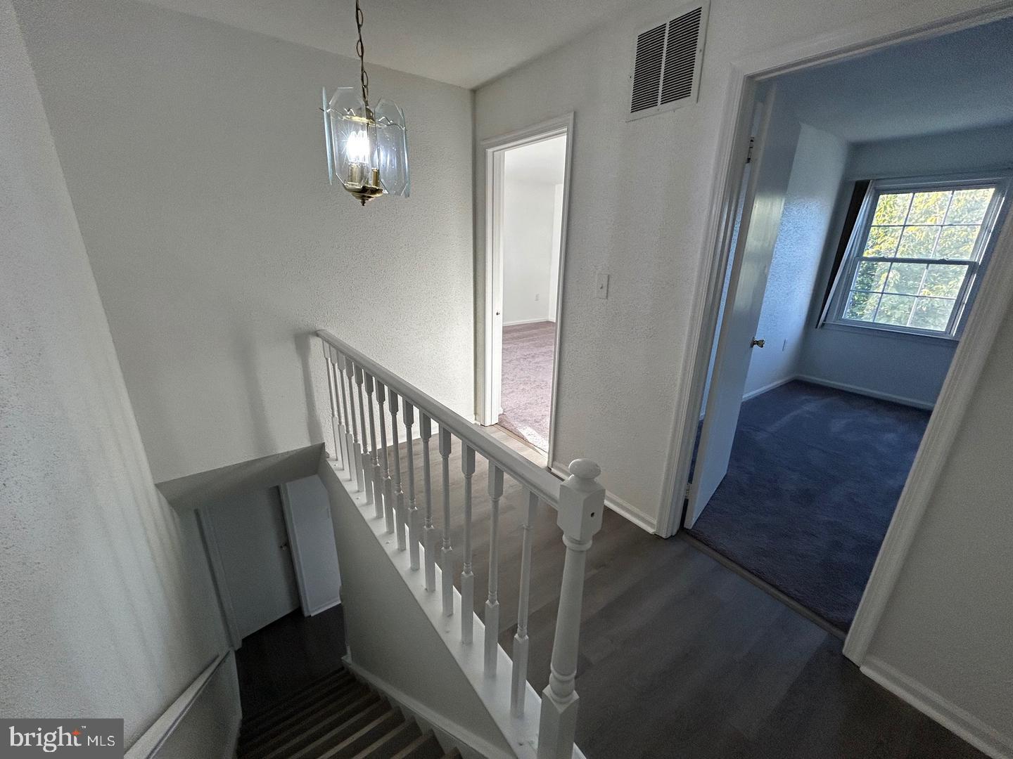 MOUNTAIN VIEW - Residential