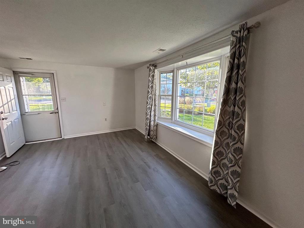 MOUNTAIN VIEW - Residential