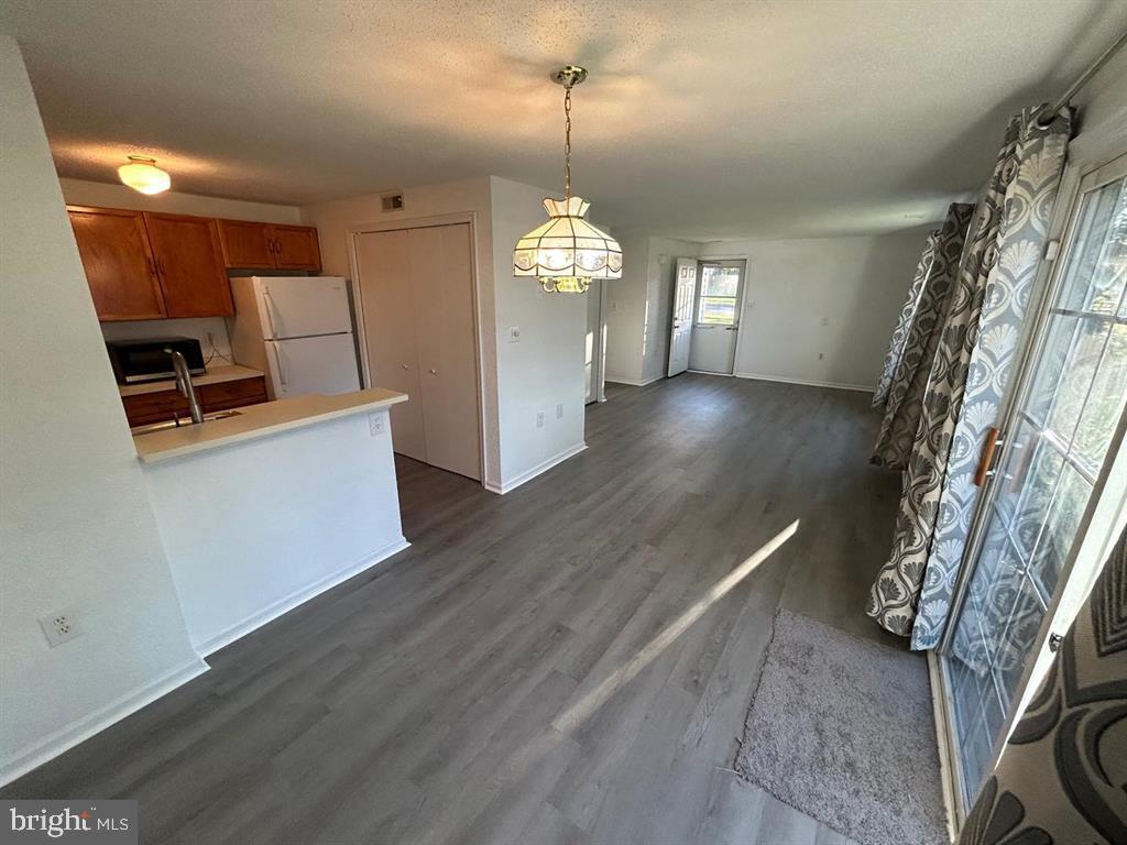 MOUNTAIN VIEW - Residential