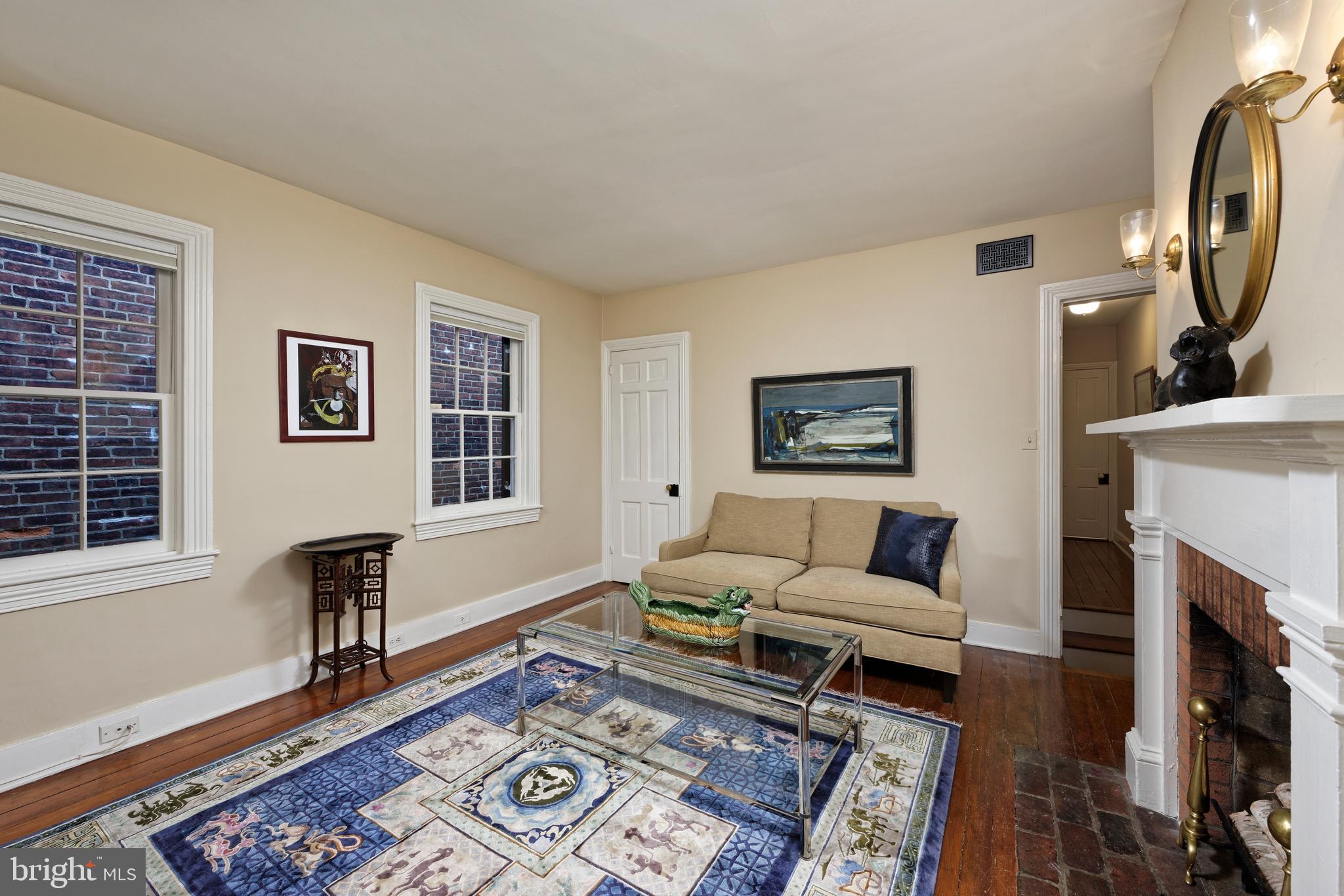 OLD TOWN ALEXANDRIA - Residential