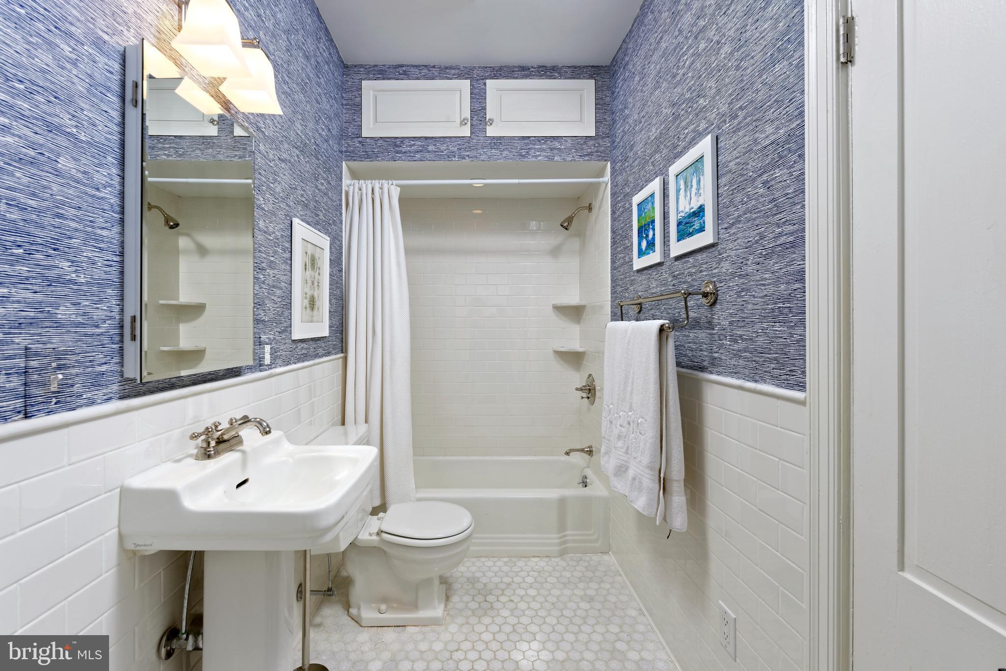 OLD TOWN ALEXANDRIA - Residential