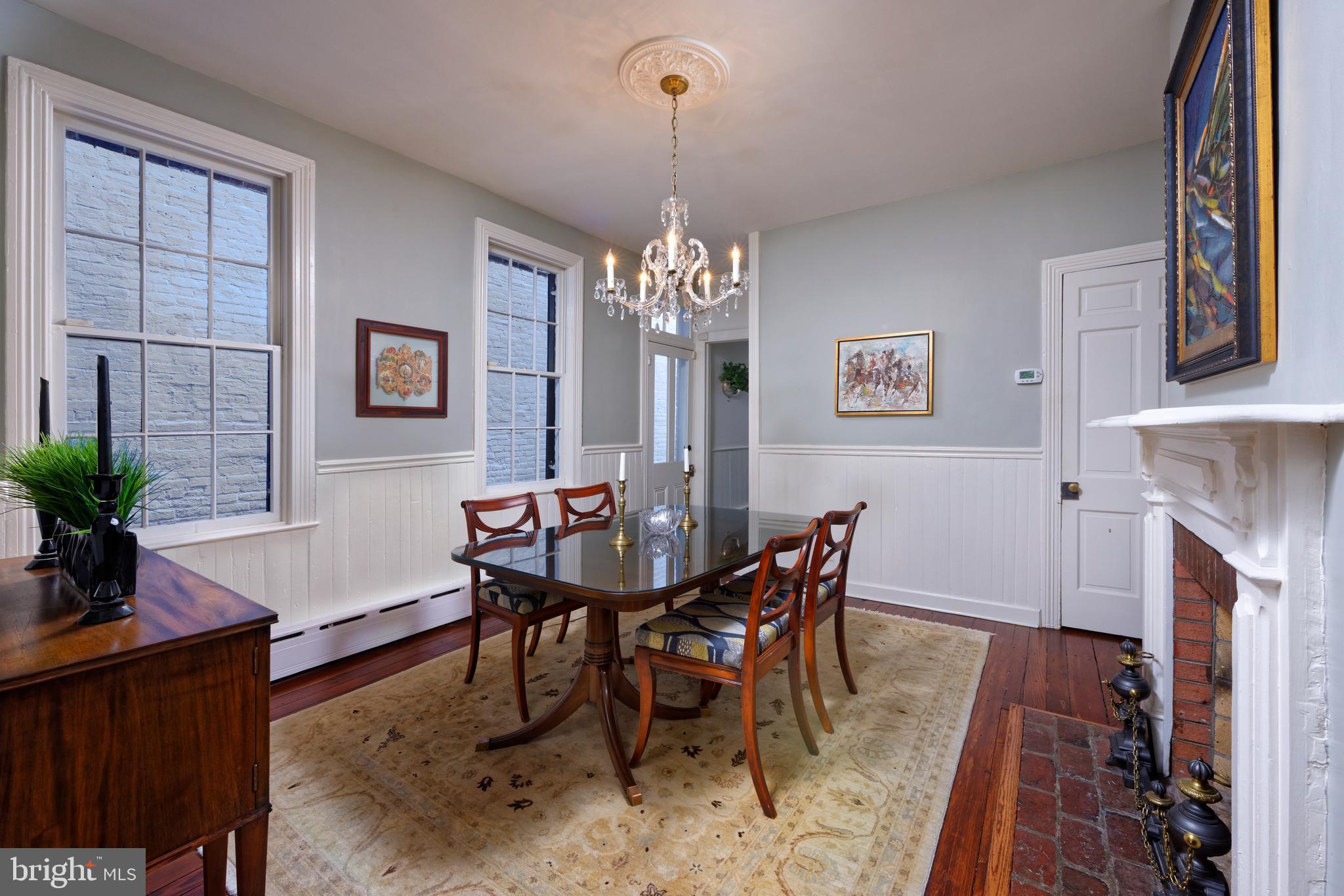 OLD TOWN ALEXANDRIA - Residential