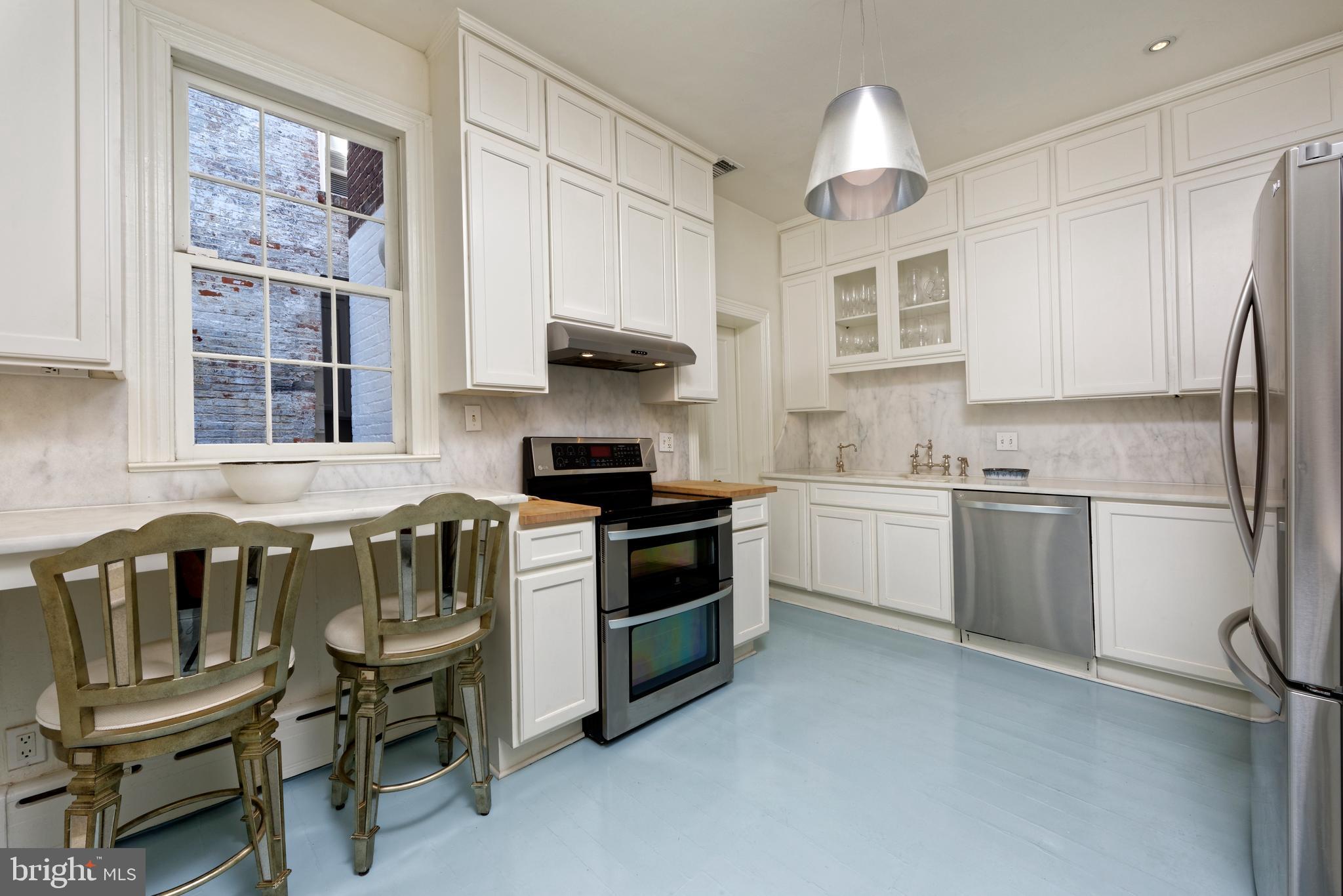 OLD TOWN ALEXANDRIA - Residential