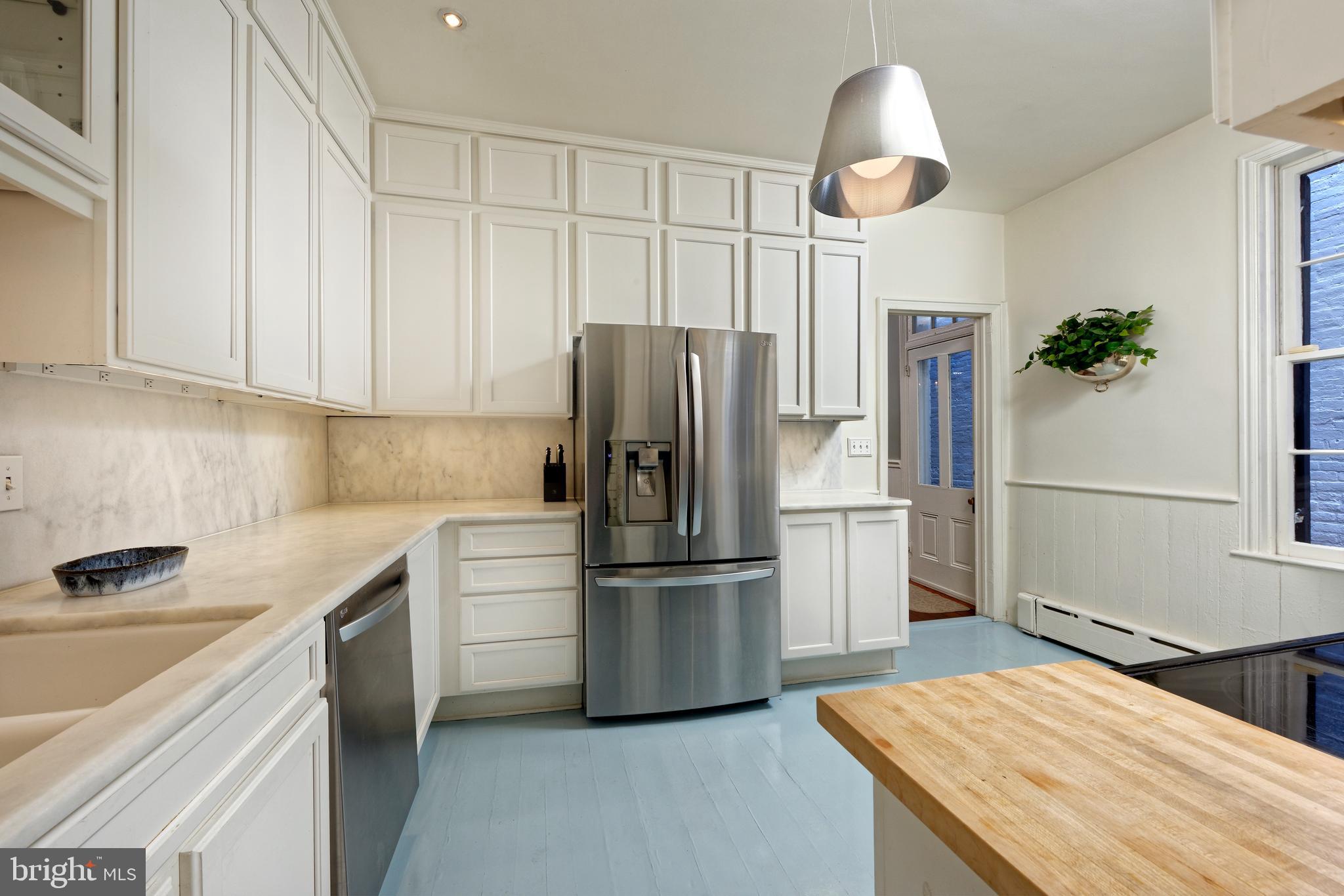 OLD TOWN ALEXANDRIA - Residential