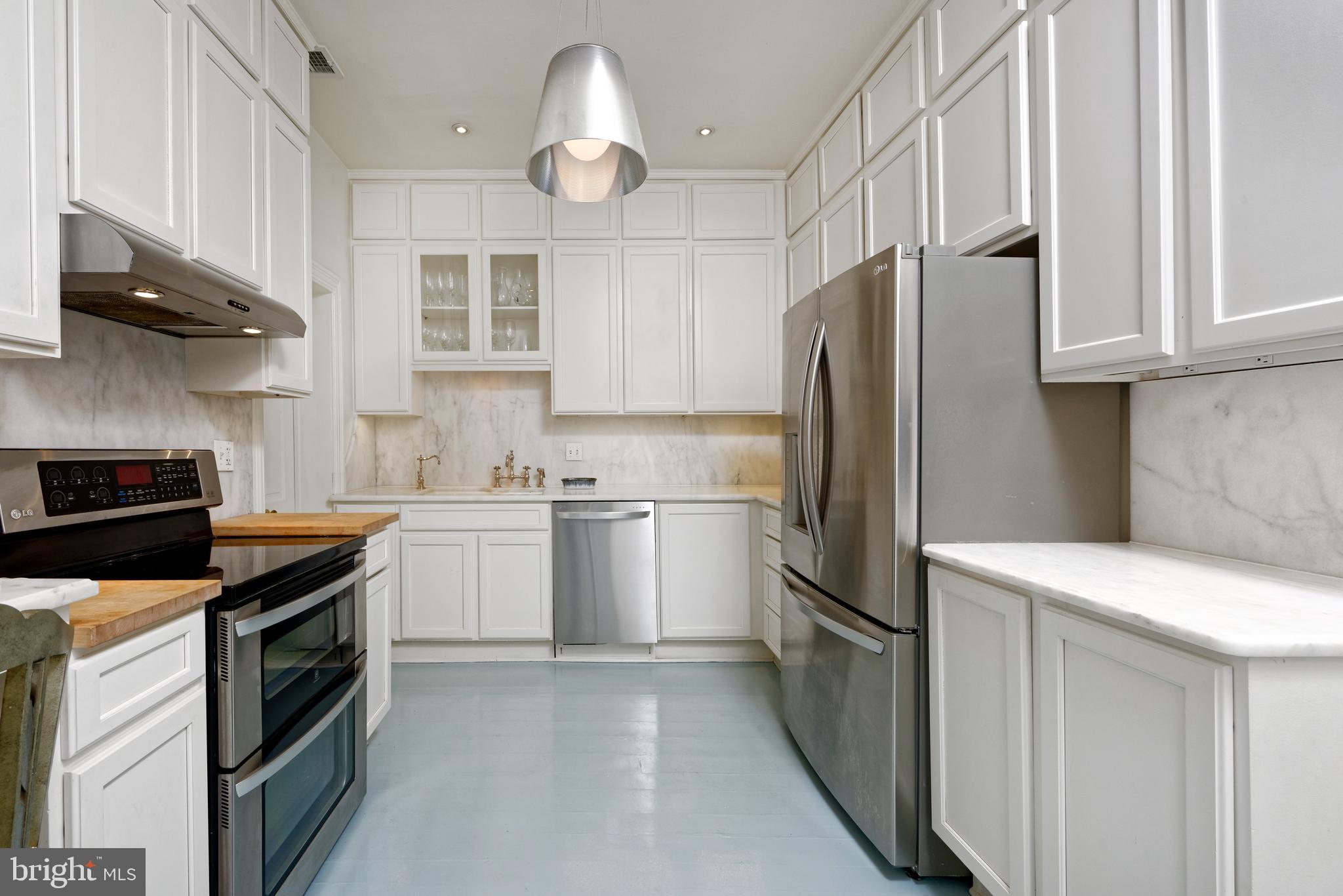 OLD TOWN ALEXANDRIA - Residential