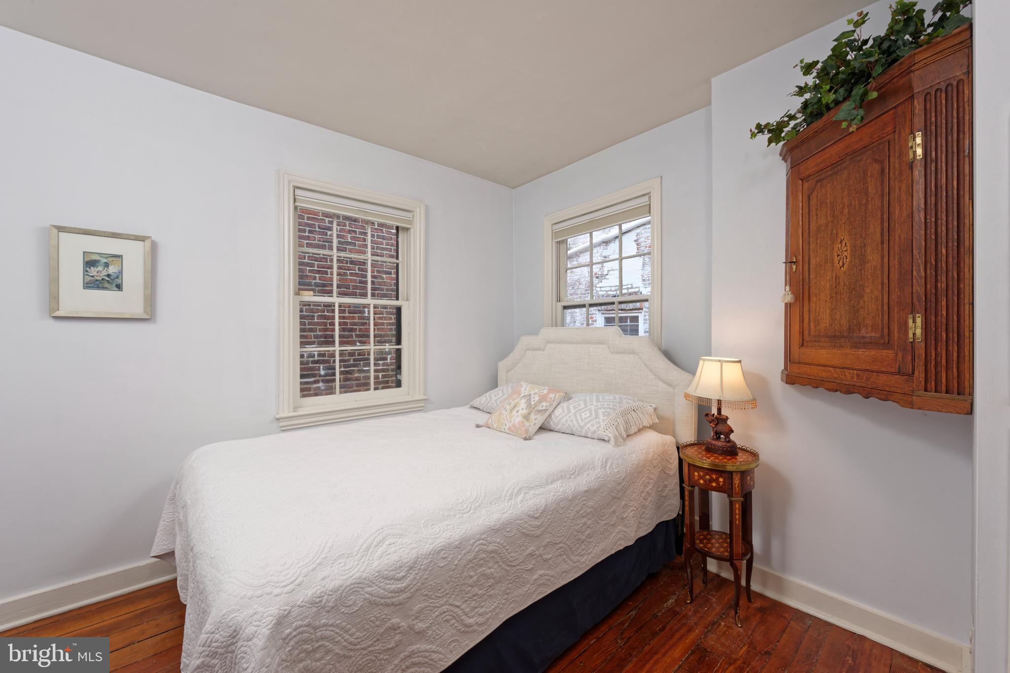 OLD TOWN ALEXANDRIA - Residential