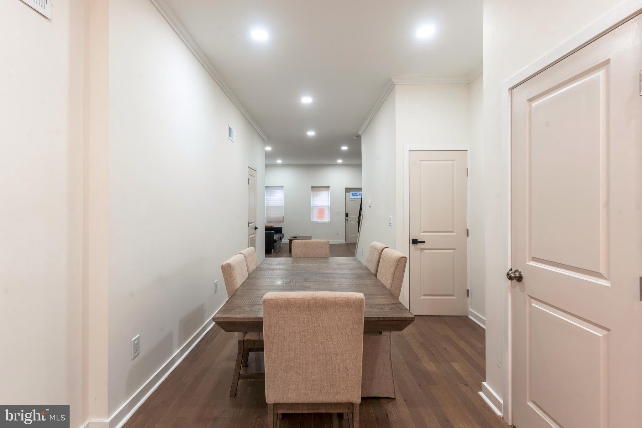 KENSINGTON - Residential