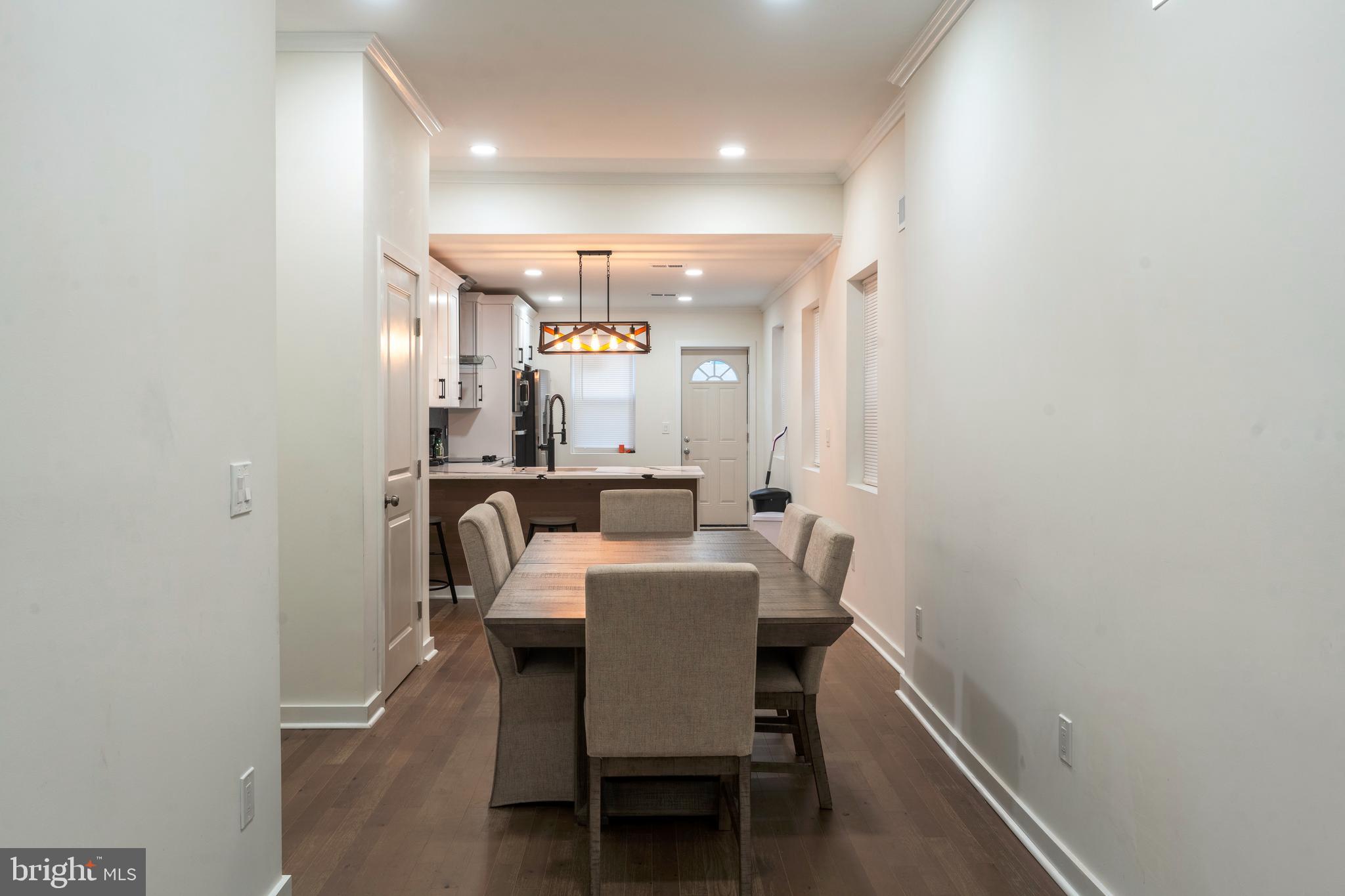 KENSINGTON - Residential