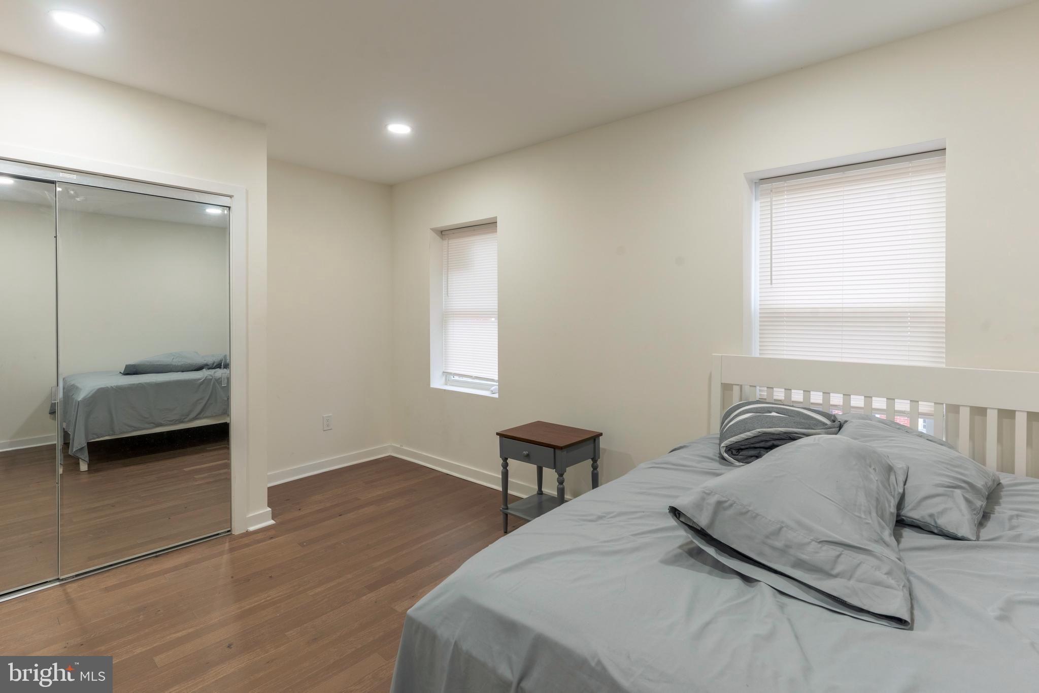 KENSINGTON - Residential