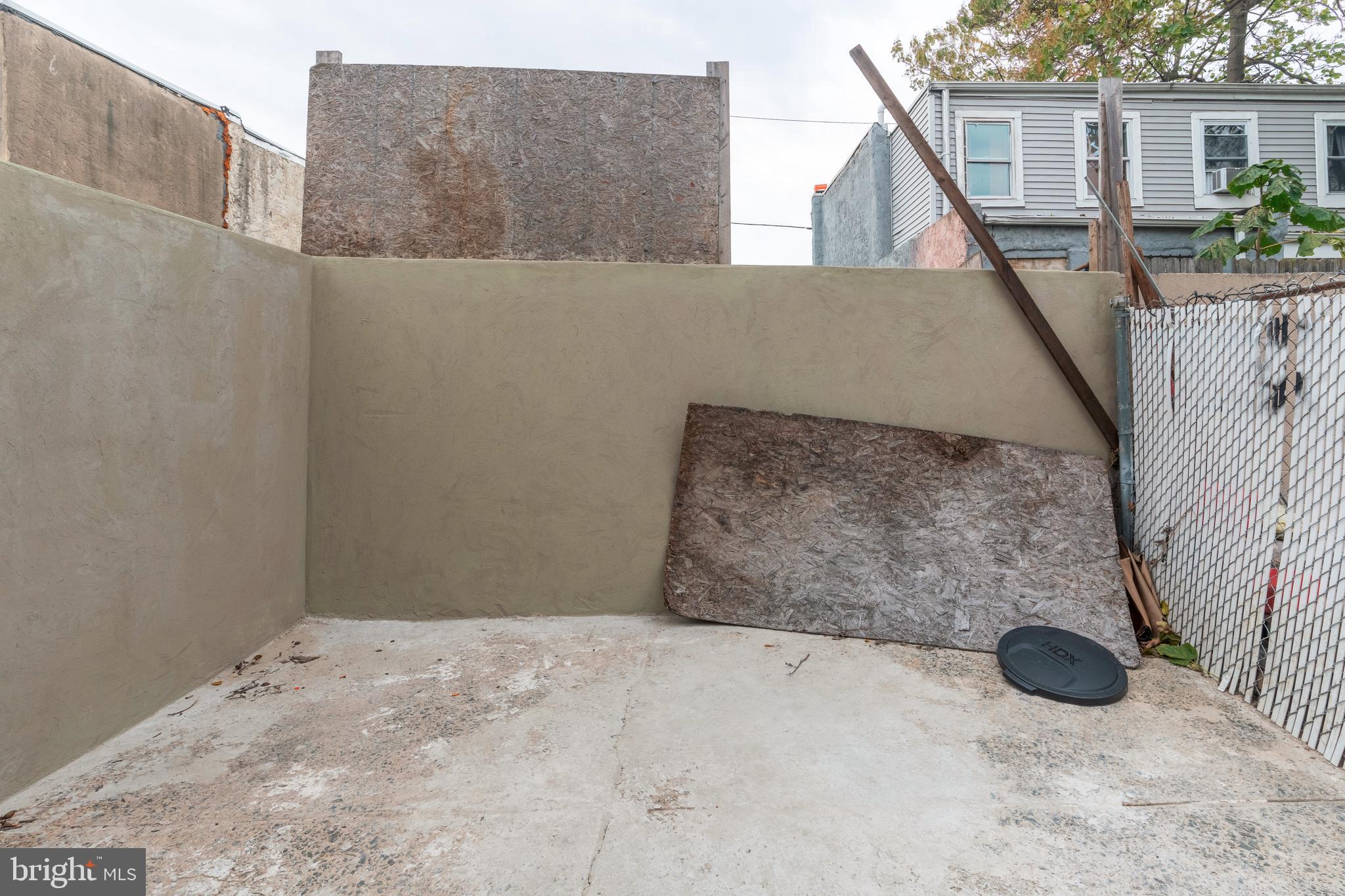 KENSINGTON - Residential