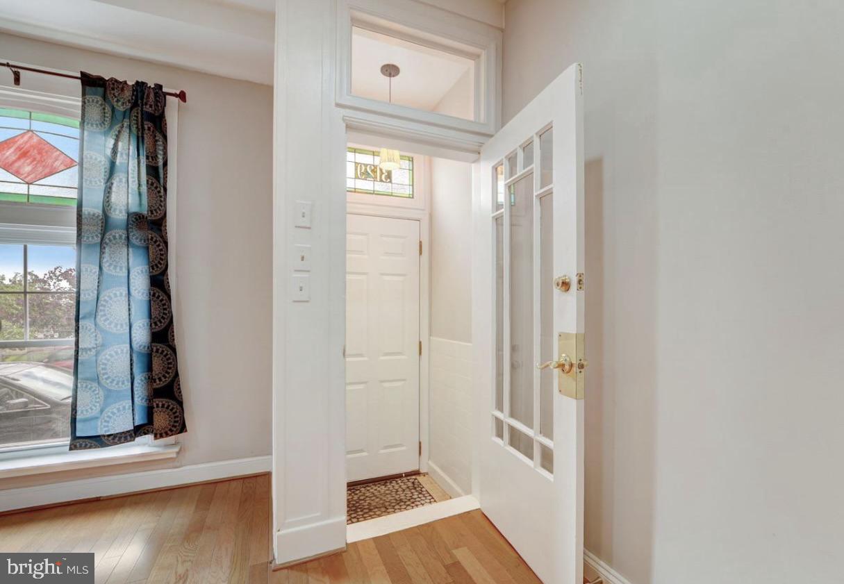 3129 FLEET STREET