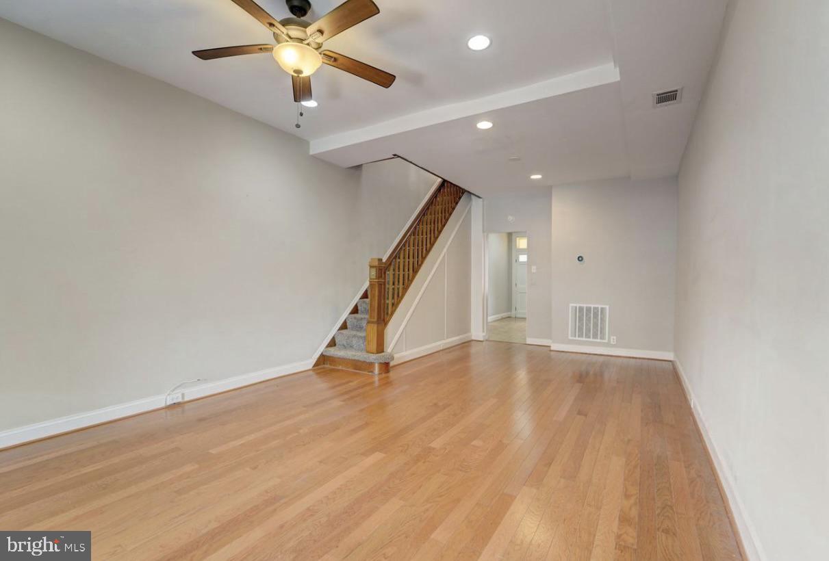 3129 FLEET STREET