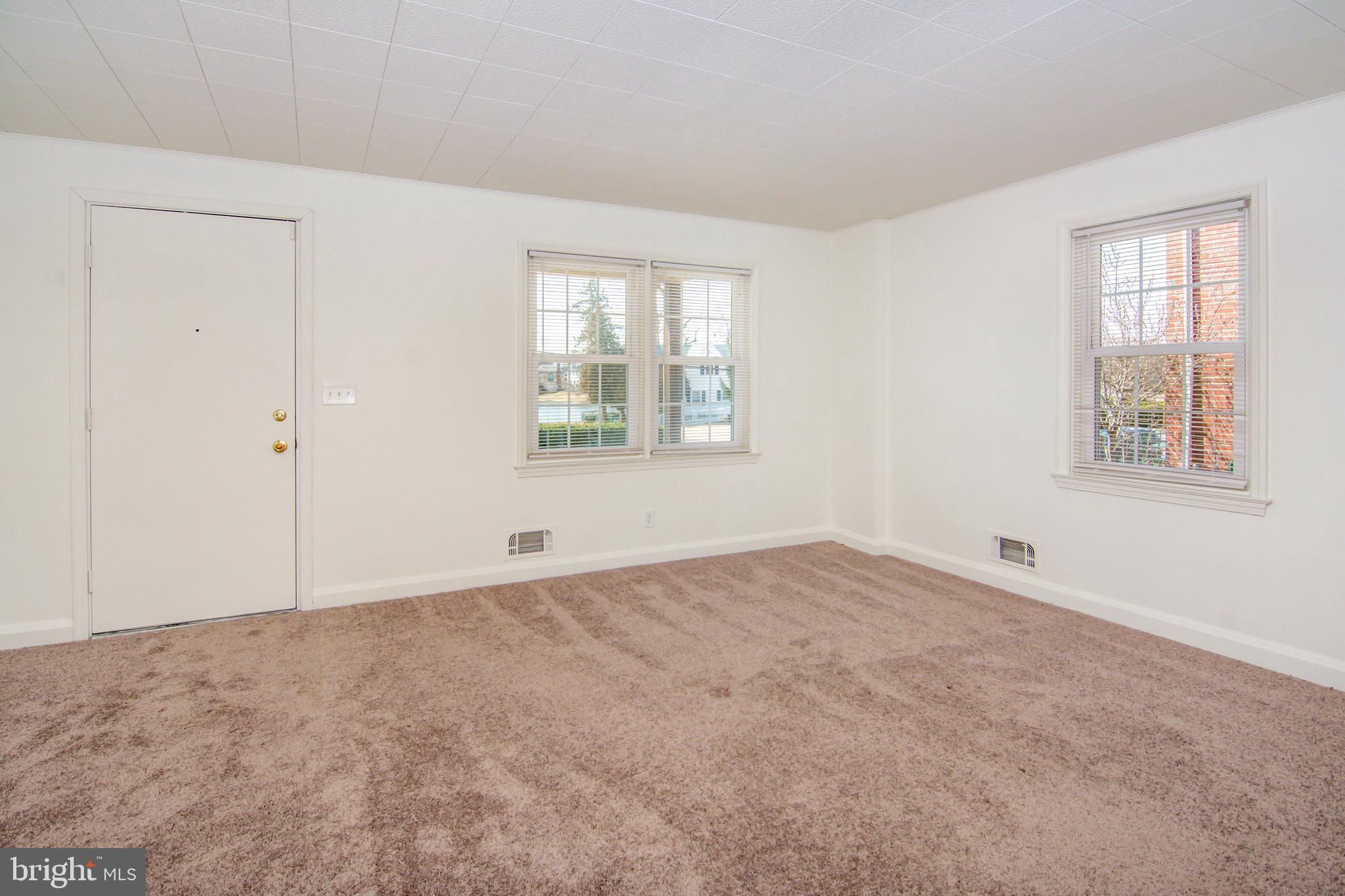 MIDDLE RIVER - Residential Lease