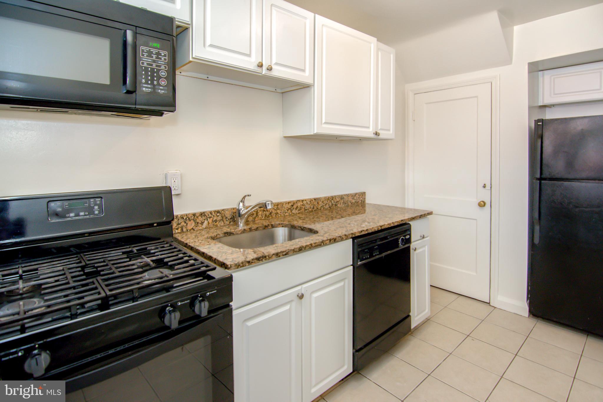 MIDDLE RIVER - Residential Lease