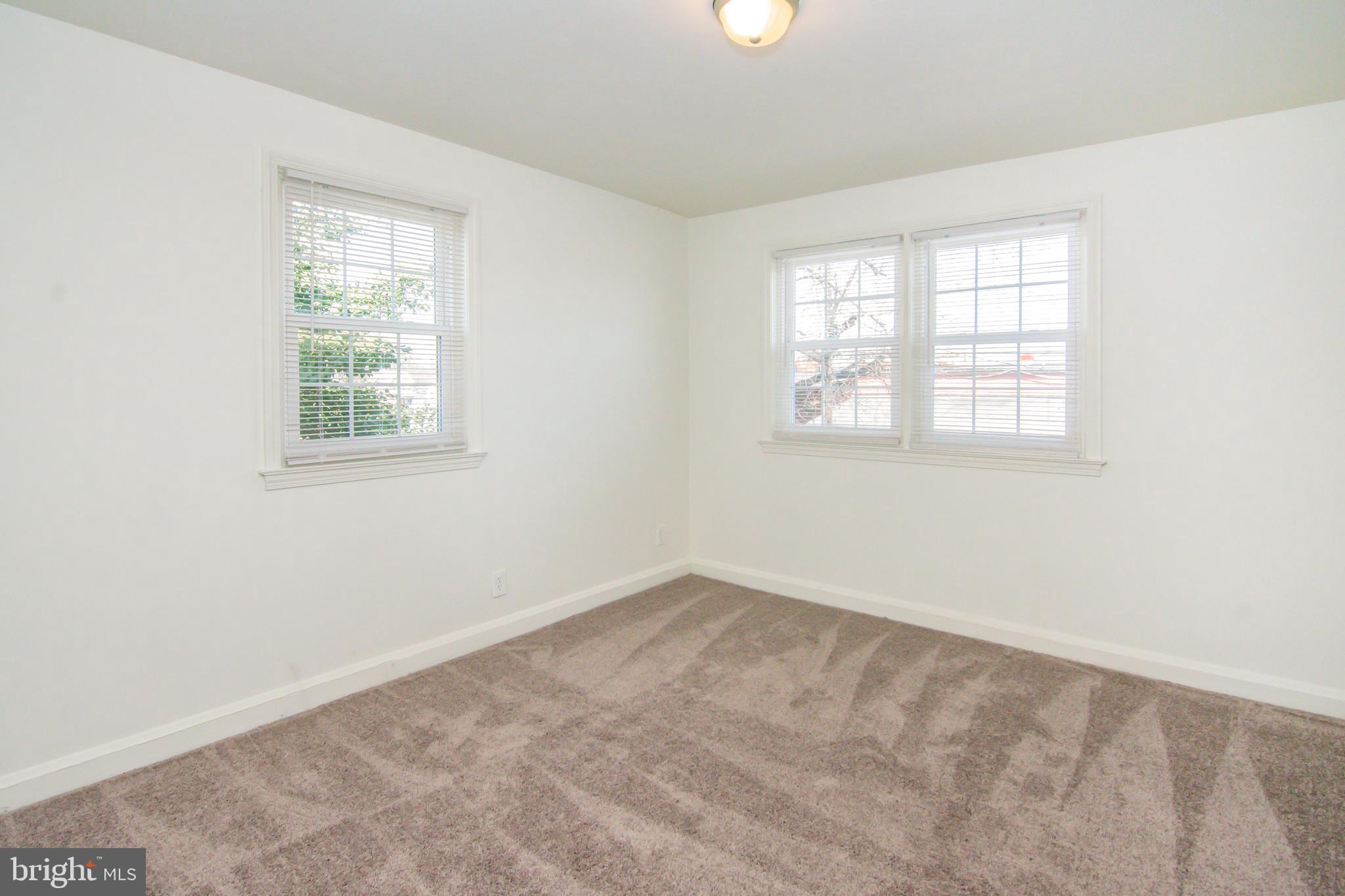 MIDDLE RIVER - Residential Lease