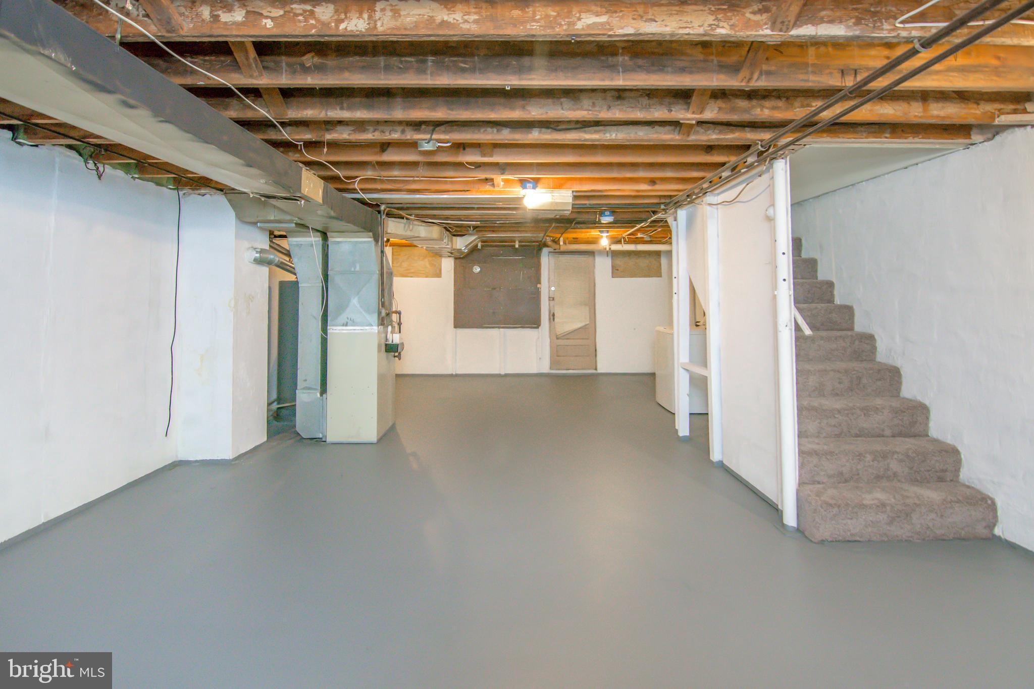 MIDDLE RIVER - Residential Lease