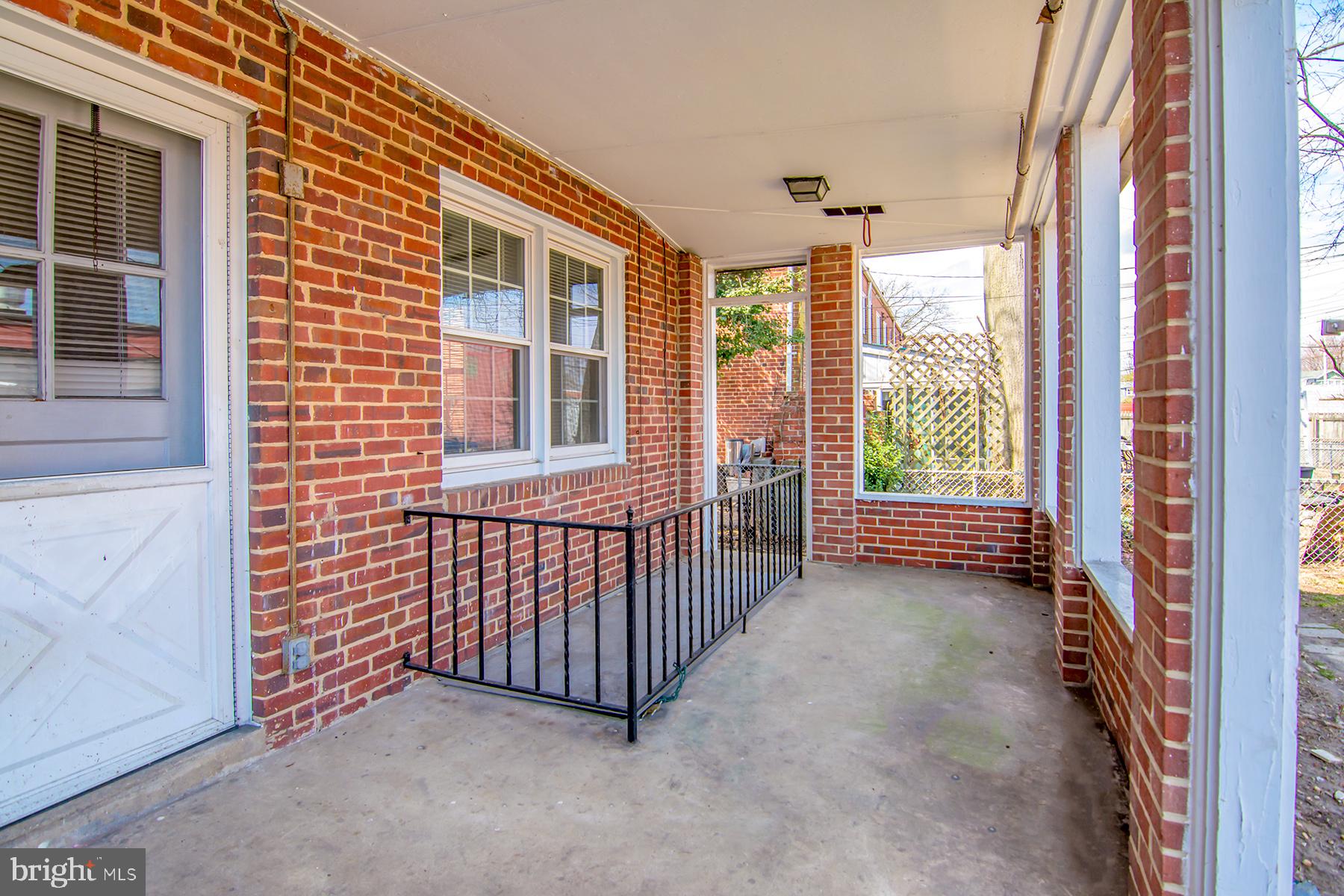 MIDDLE RIVER - Residential Lease