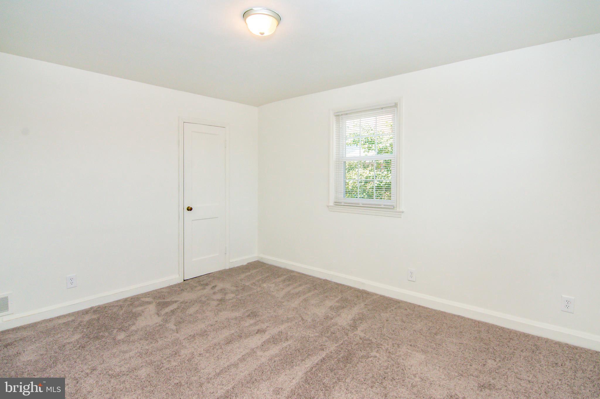 MIDDLE RIVER - Residential Lease