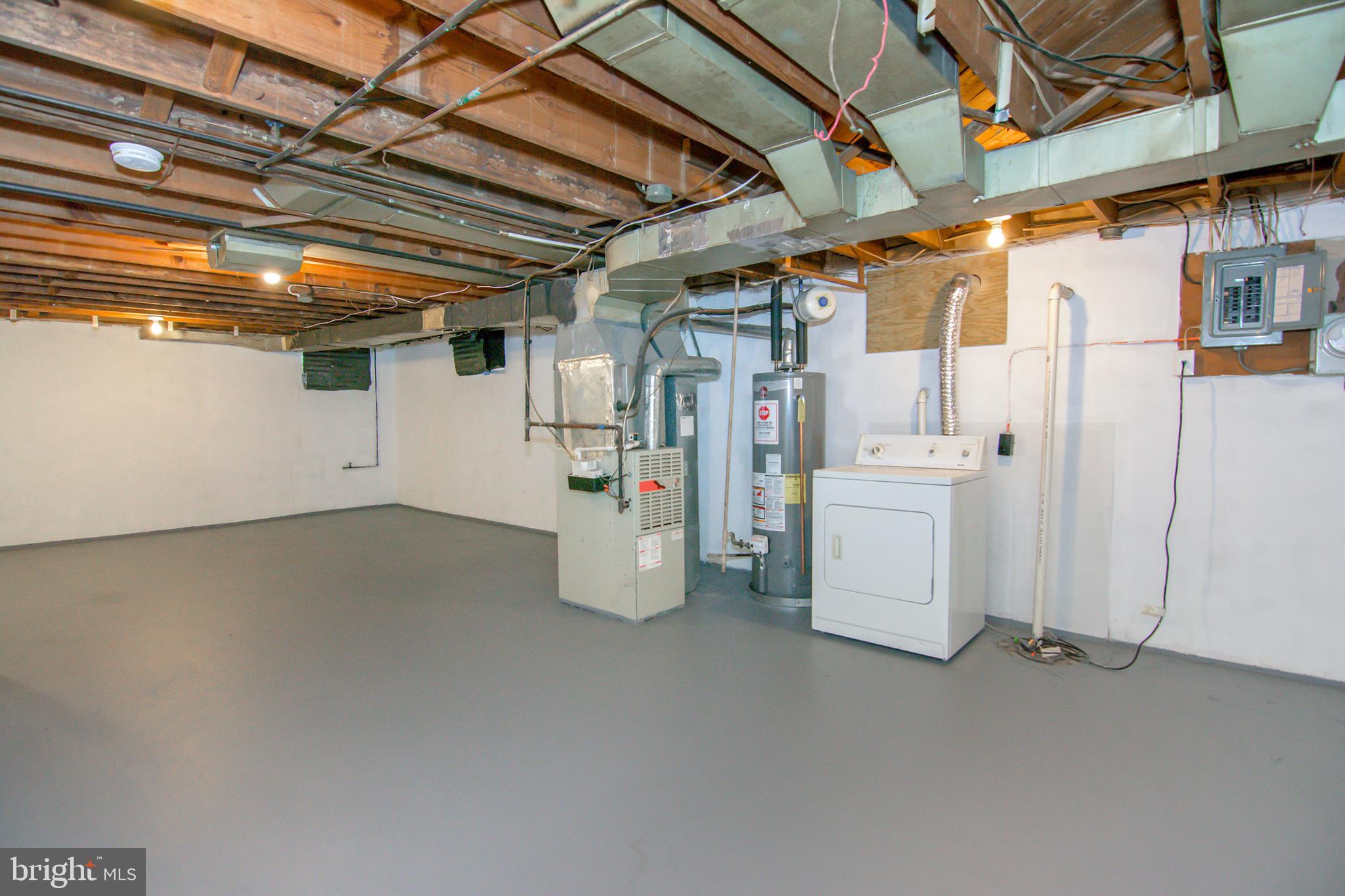 MIDDLE RIVER - Residential Lease