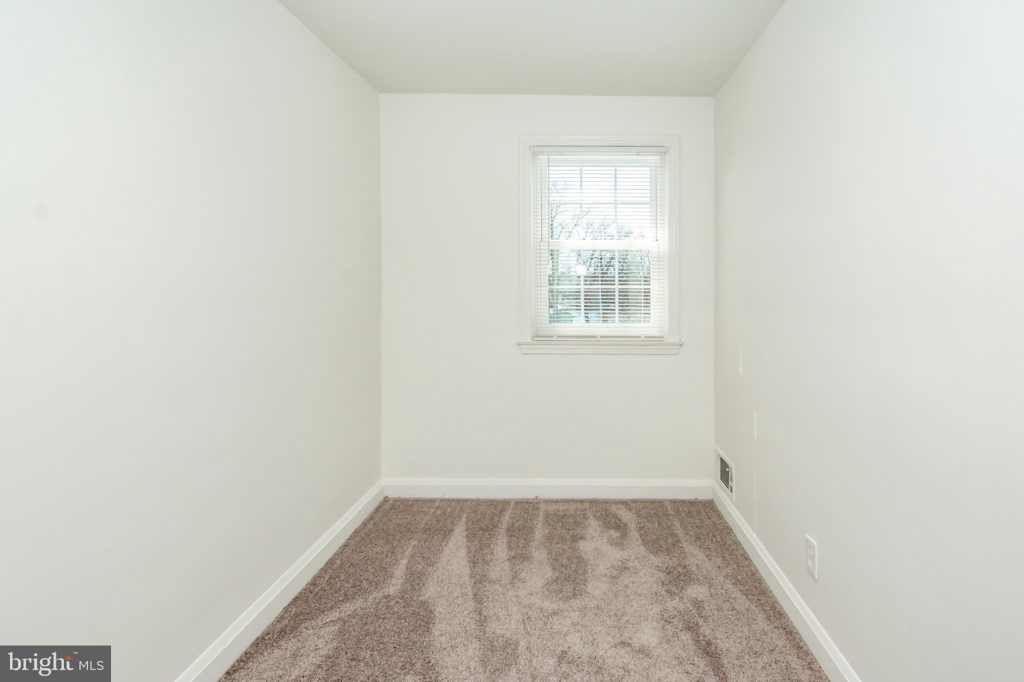 MIDDLE RIVER - Residential Lease