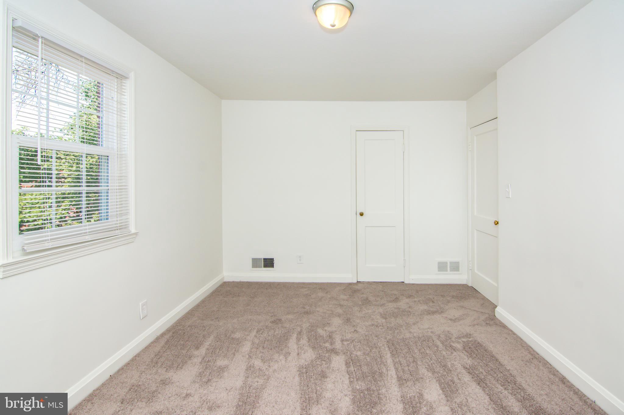 MIDDLE RIVER - Residential Lease