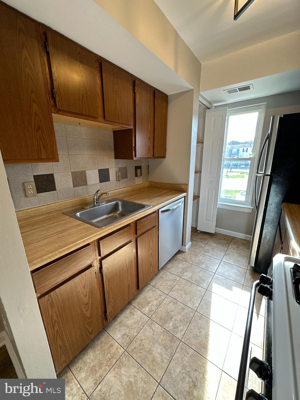 GREENHILLS - Residential Lease