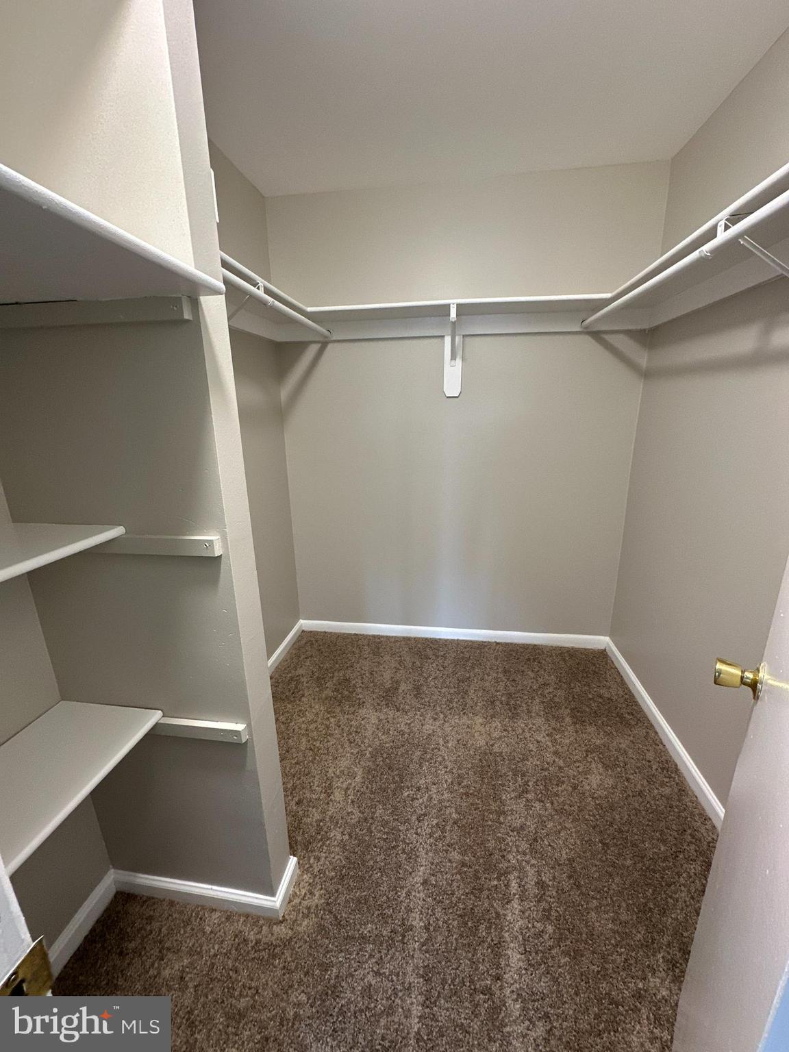 GREENHILLS - Residential Lease