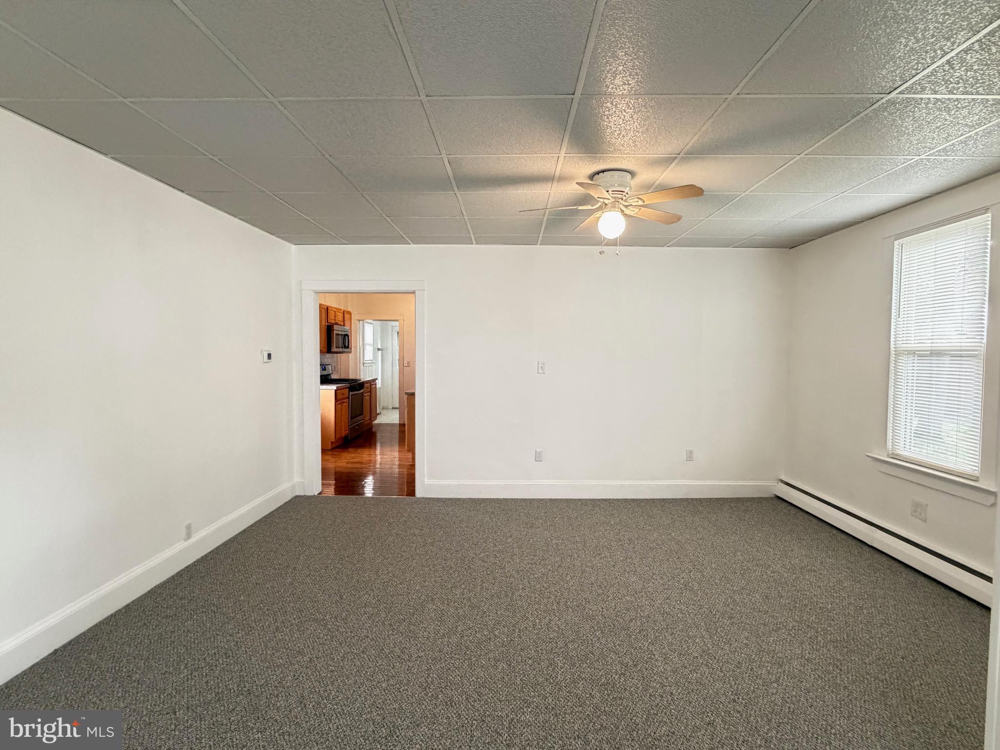 1087 BUTTONWOOD AVENUE