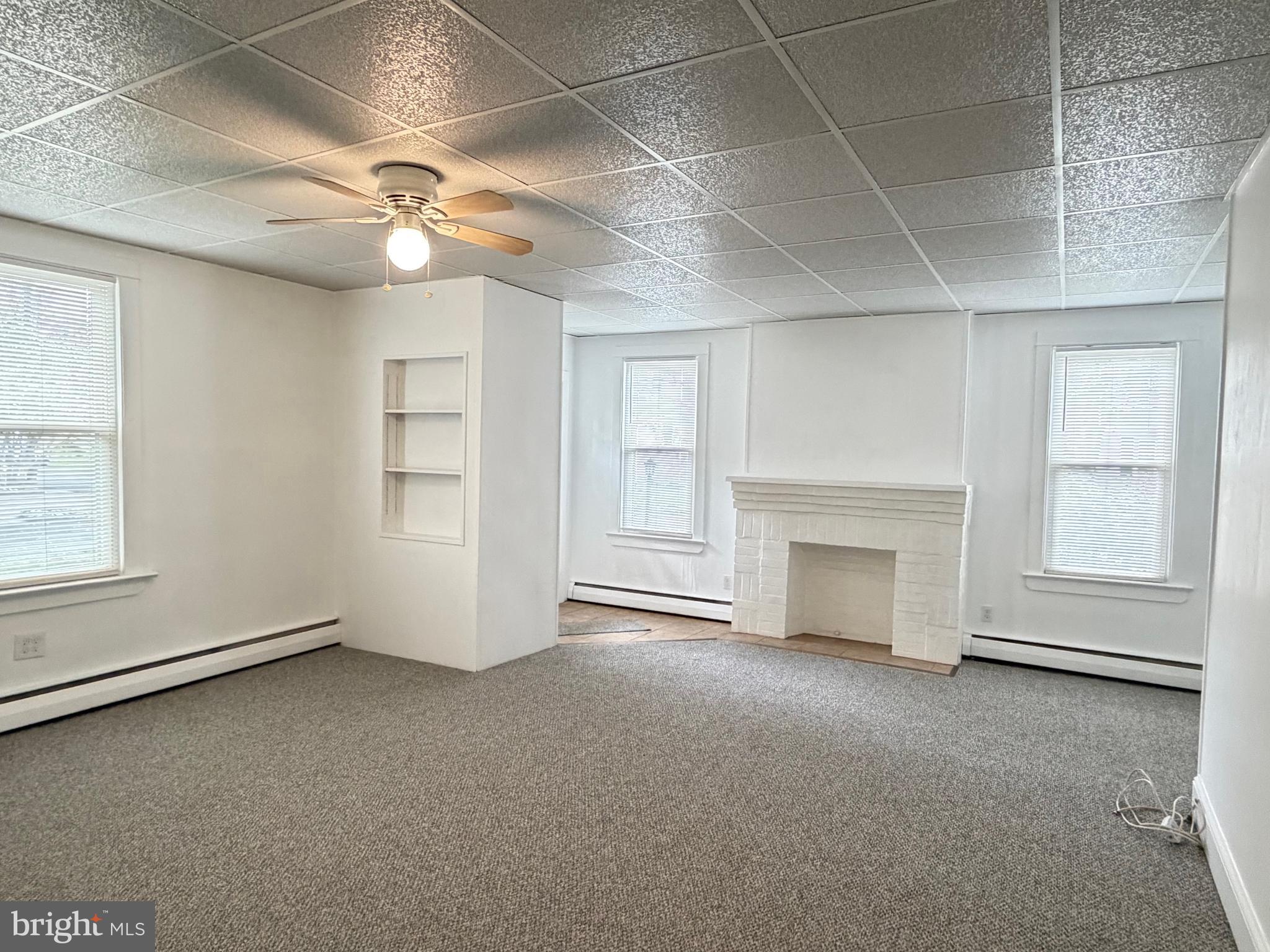 1087 BUTTONWOOD AVENUE